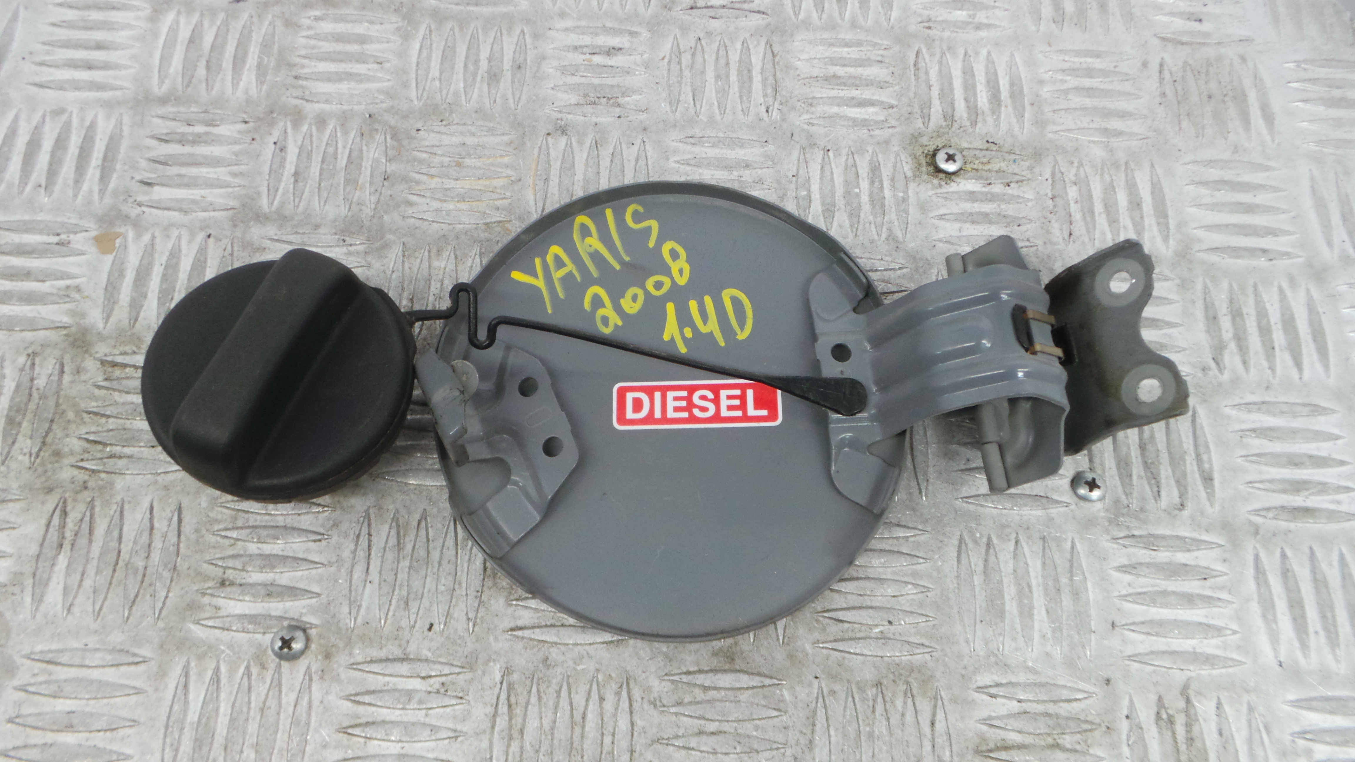 Tampão de Combustivel 77350-52130 - TOYOTA YARIS (_P9_), YARIS/VITZ (_P9_)-37035674