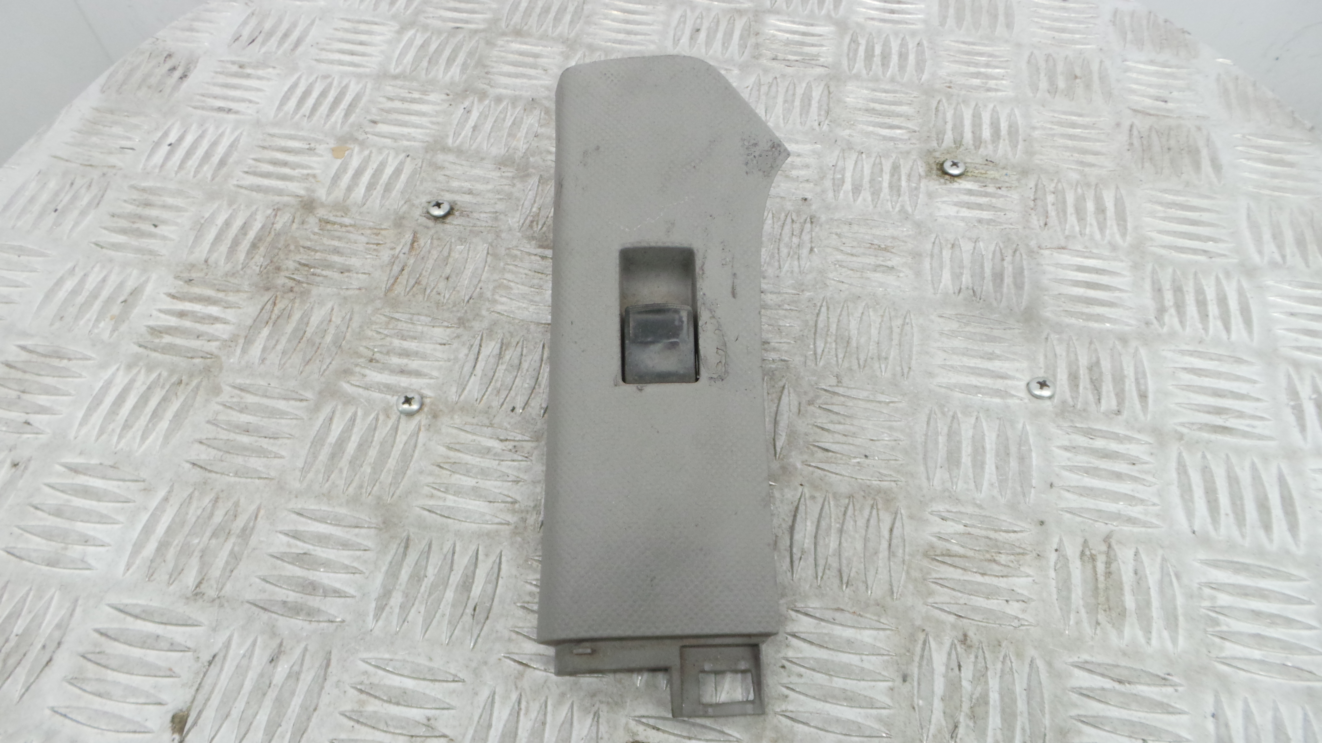 Interruptor / Comando Elevador Vidro Frente Dto  74231-0D090 - TOYOTA YARIS (_P9_), YARIS/VITZ (_P9_-37035676