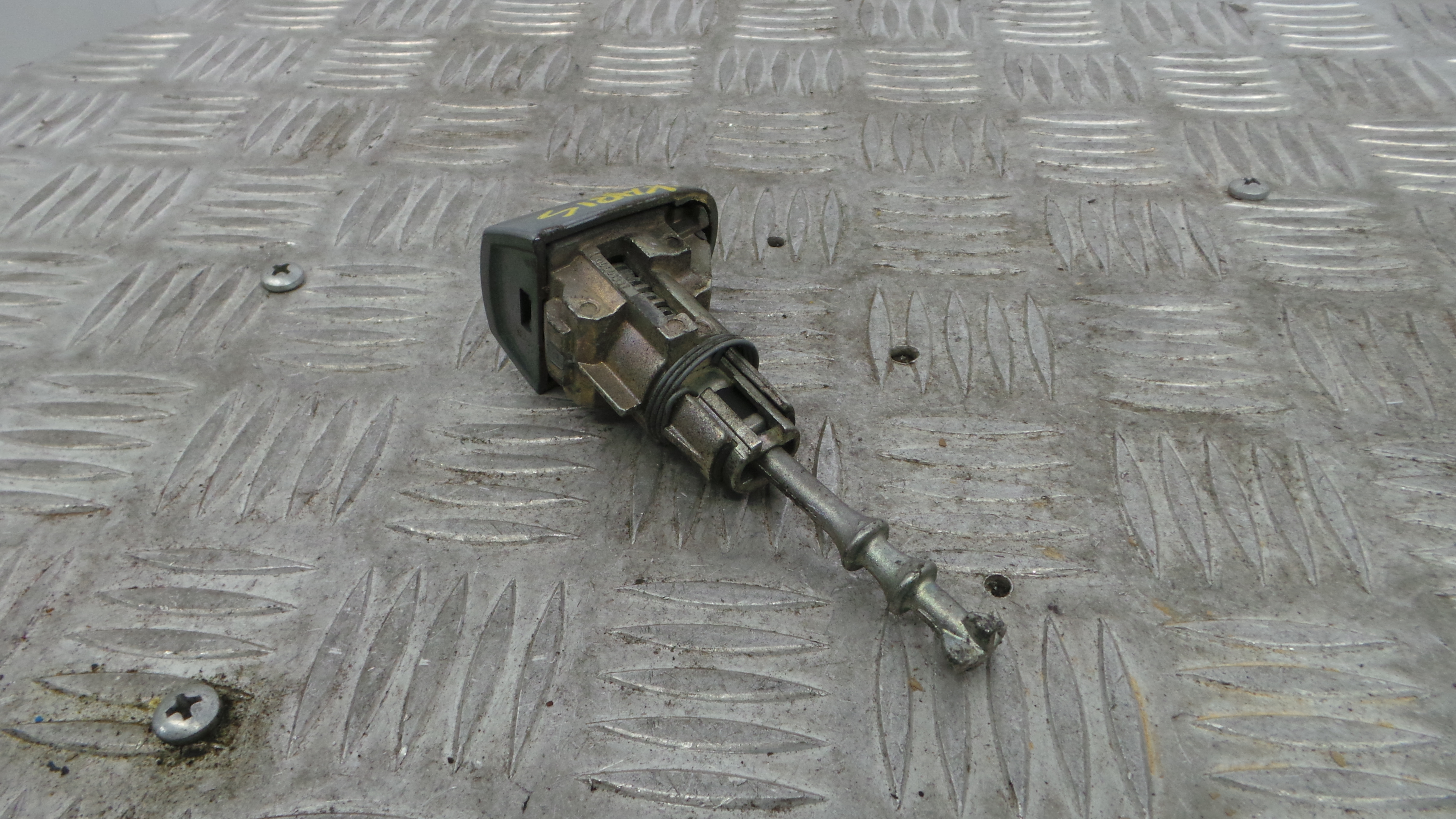 Canhão De Fechadura N0501337 - TOYOTA YARIS (_P9_), YARIS/VITZ (_P9_)-37035695