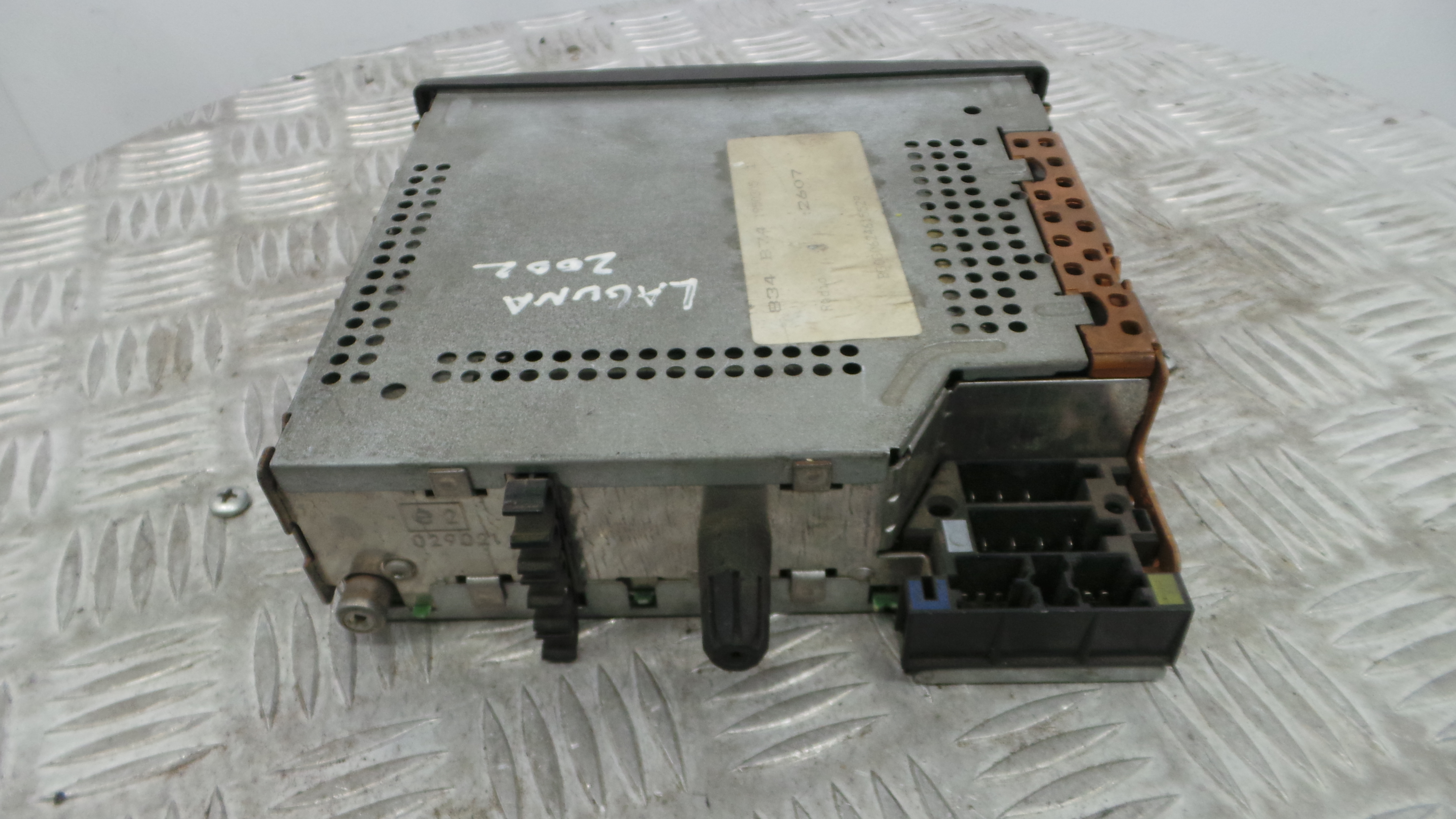 Auto-rádios 8200002607 - RENAULT LAGUNA II (BG0/1_)-37036902