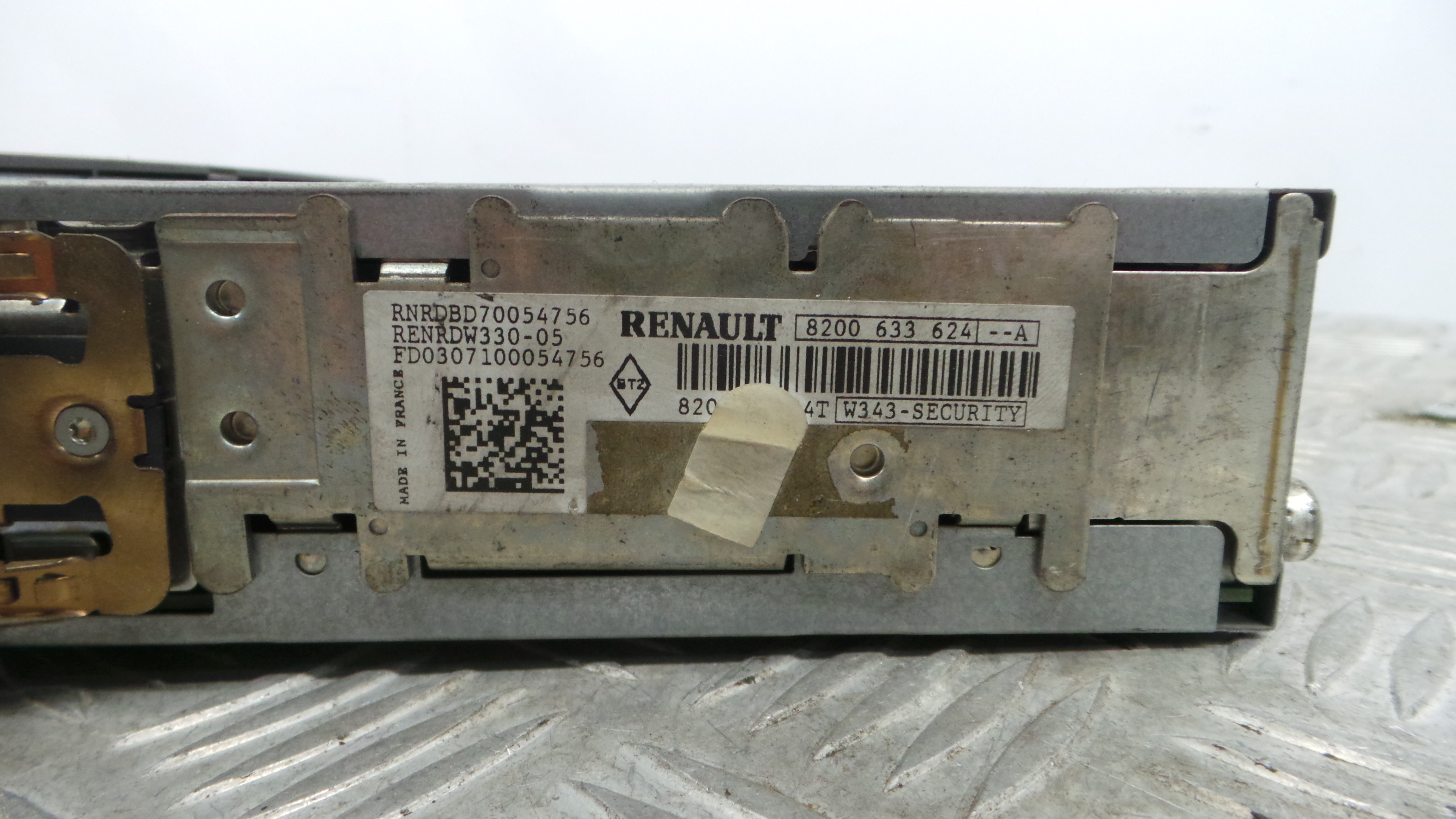 Auto-rádios 8200633624A - RENAULT CLIO III (BR0/1, CR0/1)-37036915