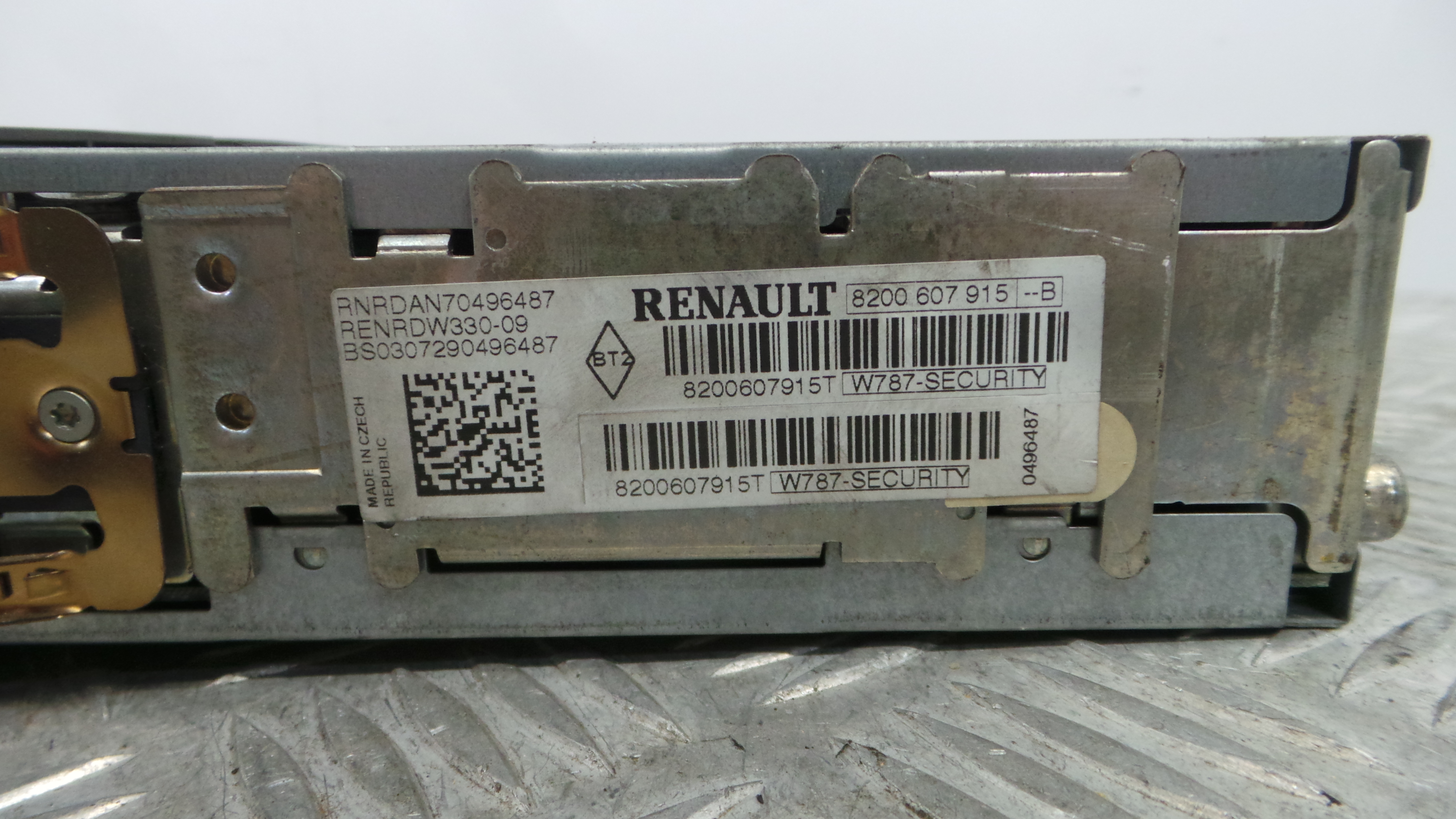 Auto-rádios 8200607915B - RENAULT CLIO III (BR0/1, CR0/1)-37036978