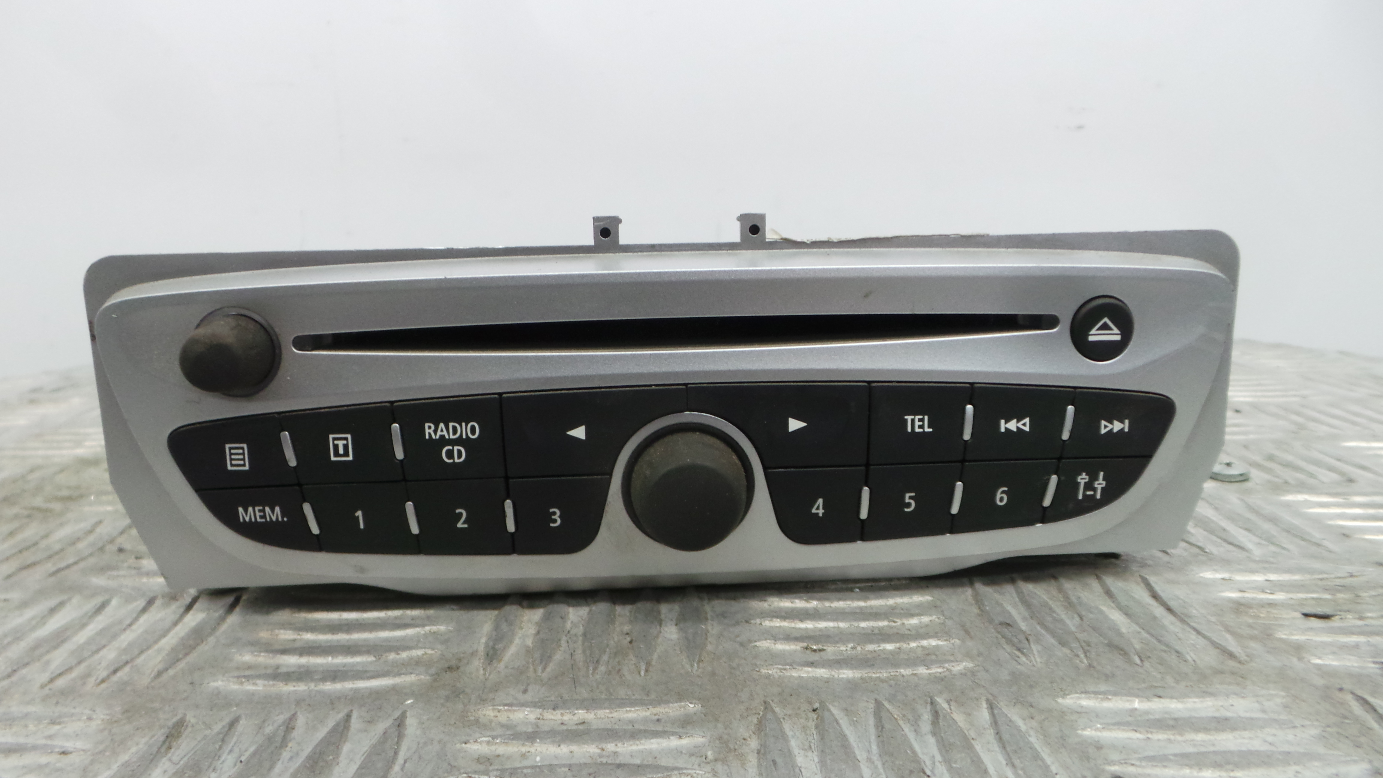 Auto-rádios 281159243R - RENAULT MEGANE III Hatchback (BZ0/1_, B3_)-37037307