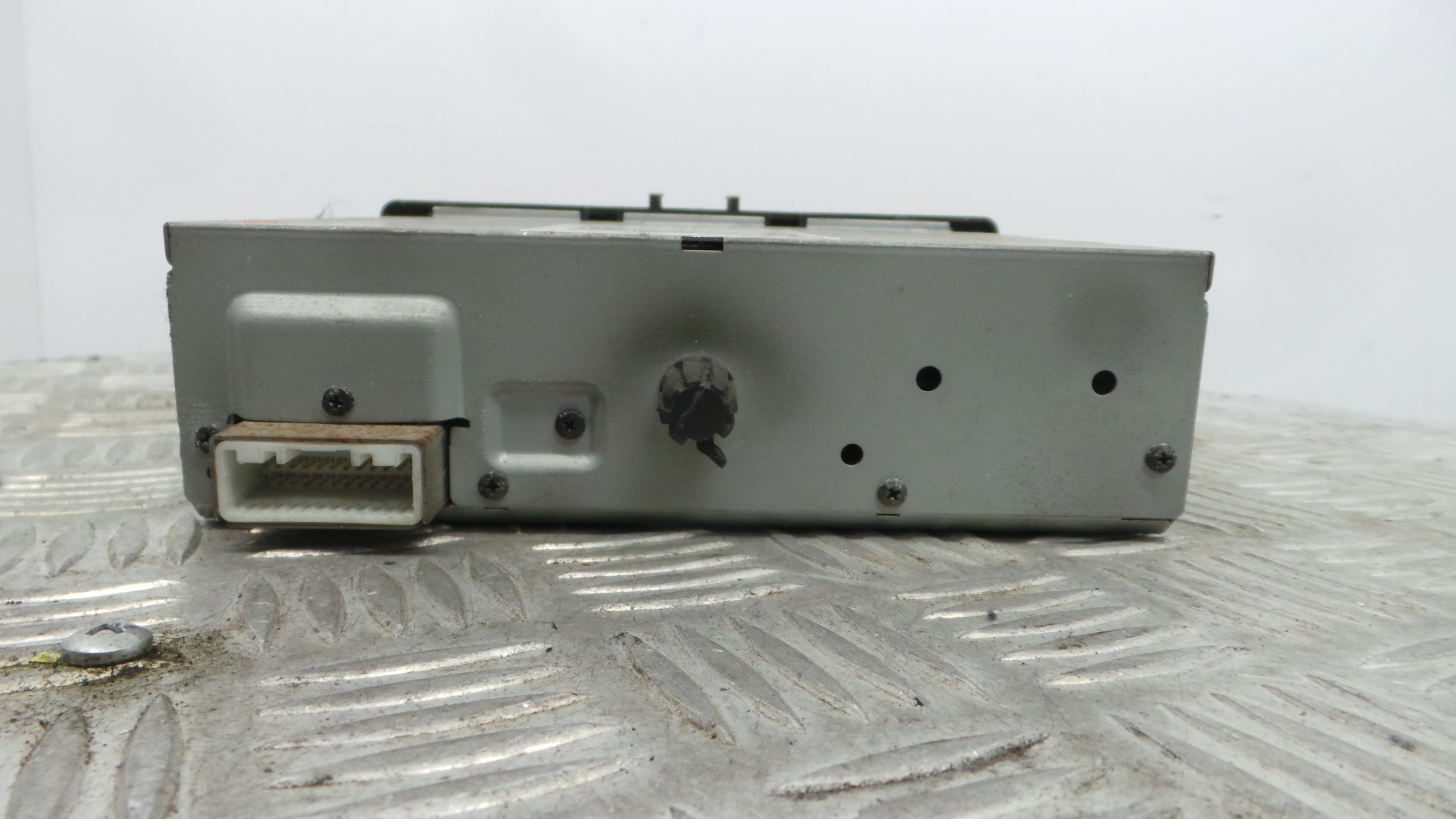 Auto-rádios 281010004R - RENAULT MEGANE III Hatchback (BZ0/1_, B3_)-37037313