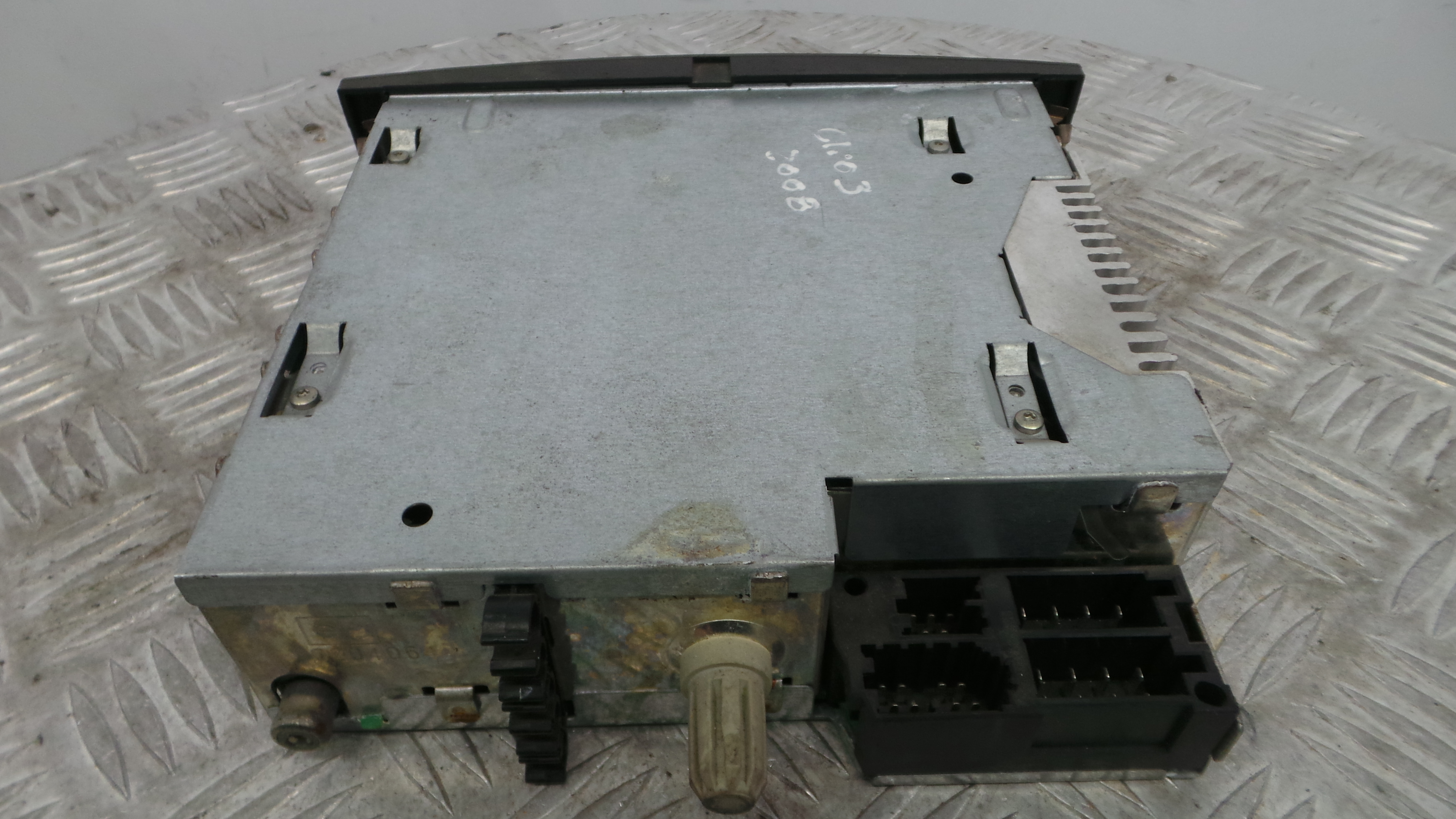 Auto-rádios 8200607915C - RENAULT CLIO III (BR0/1, CR0/1)-37037326