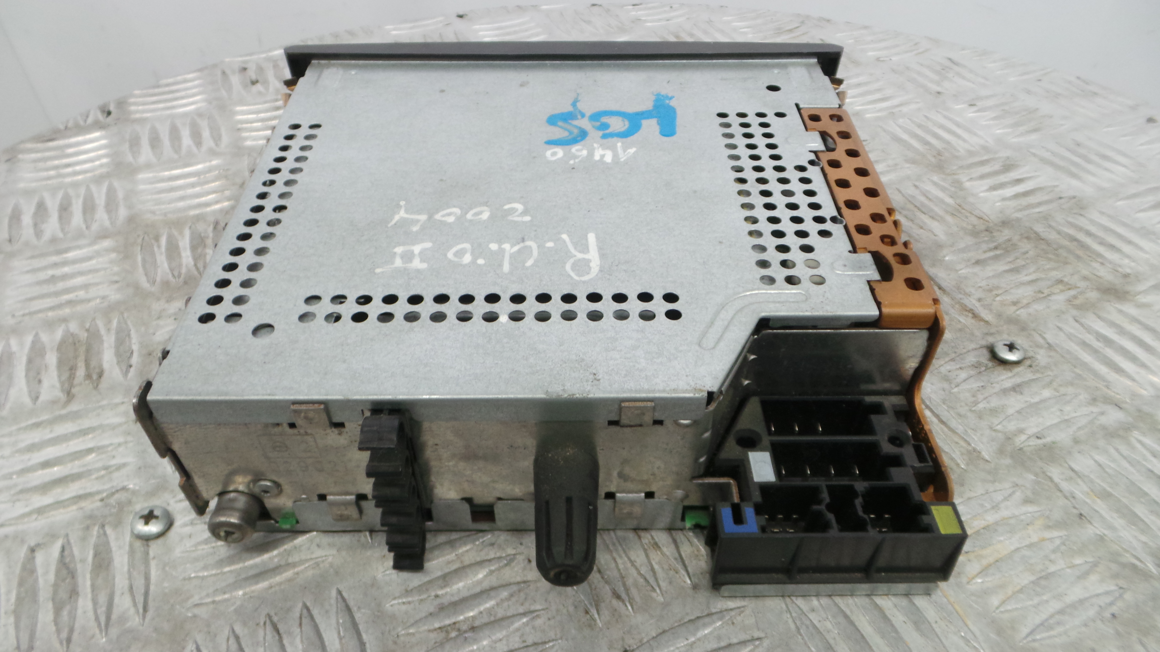 Auto-rádios 8200057681D - RENAULT CLIO II (BB_, CB_), CLIO Mk II (BB_, CB_)-37037329