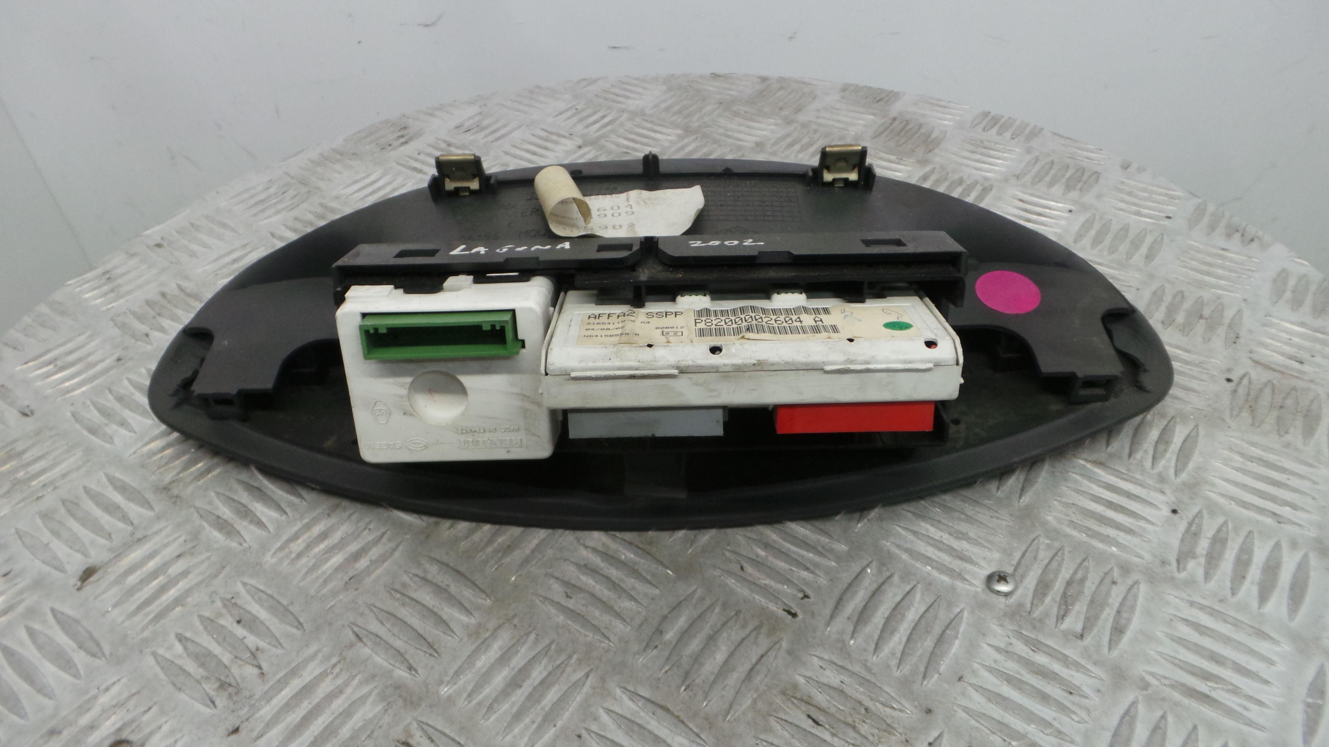 Display do Ar Condicionado / Rádio / GPS / DVD 8200002604A - RENAULT LAGUNA II (BG0/1_)-37037446