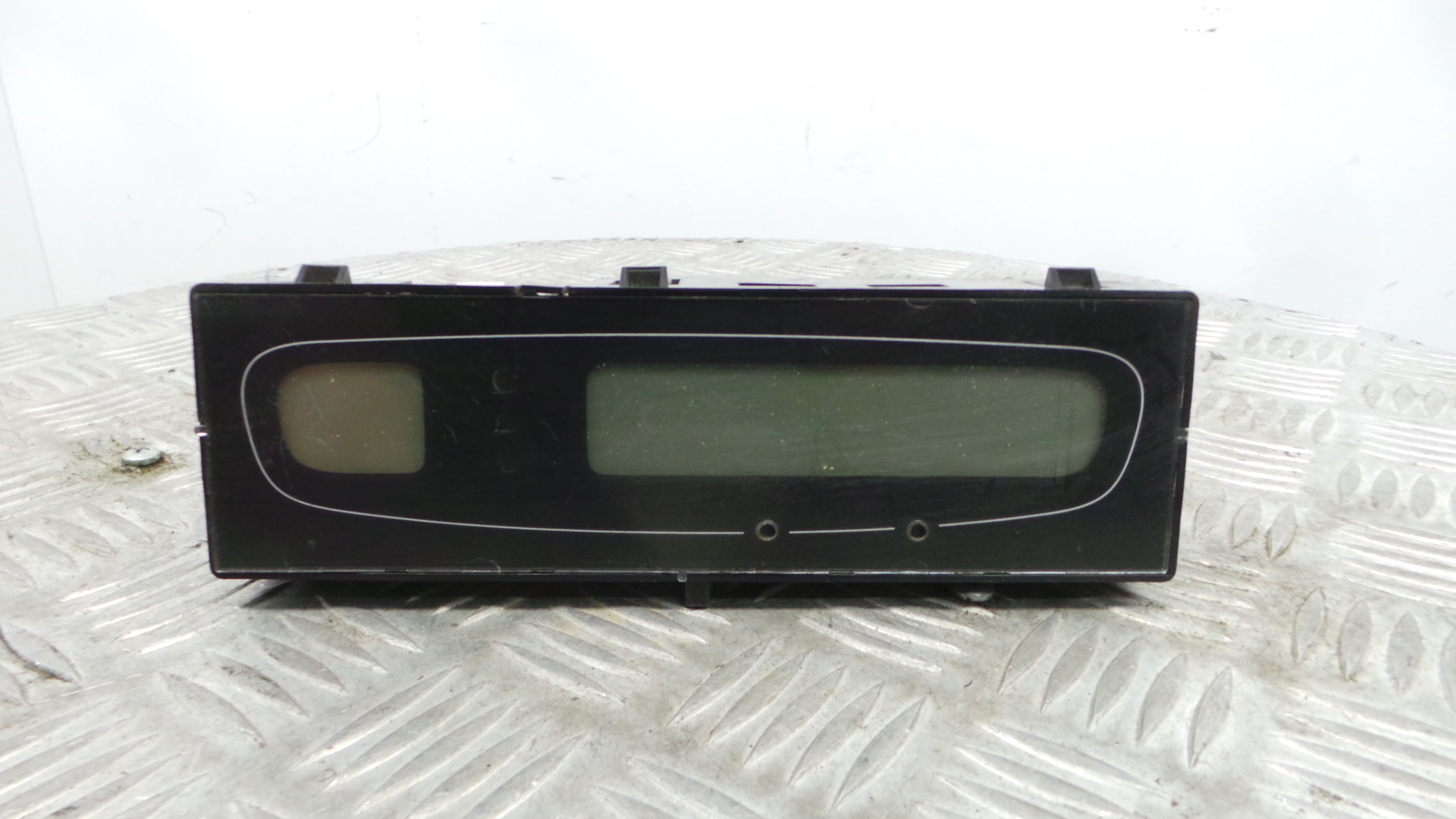 Display do Ar Condicionado / Rádio / GPS / DVD 8200002604A - RENAULT LAGUNA II (BG0/1_)-37037577