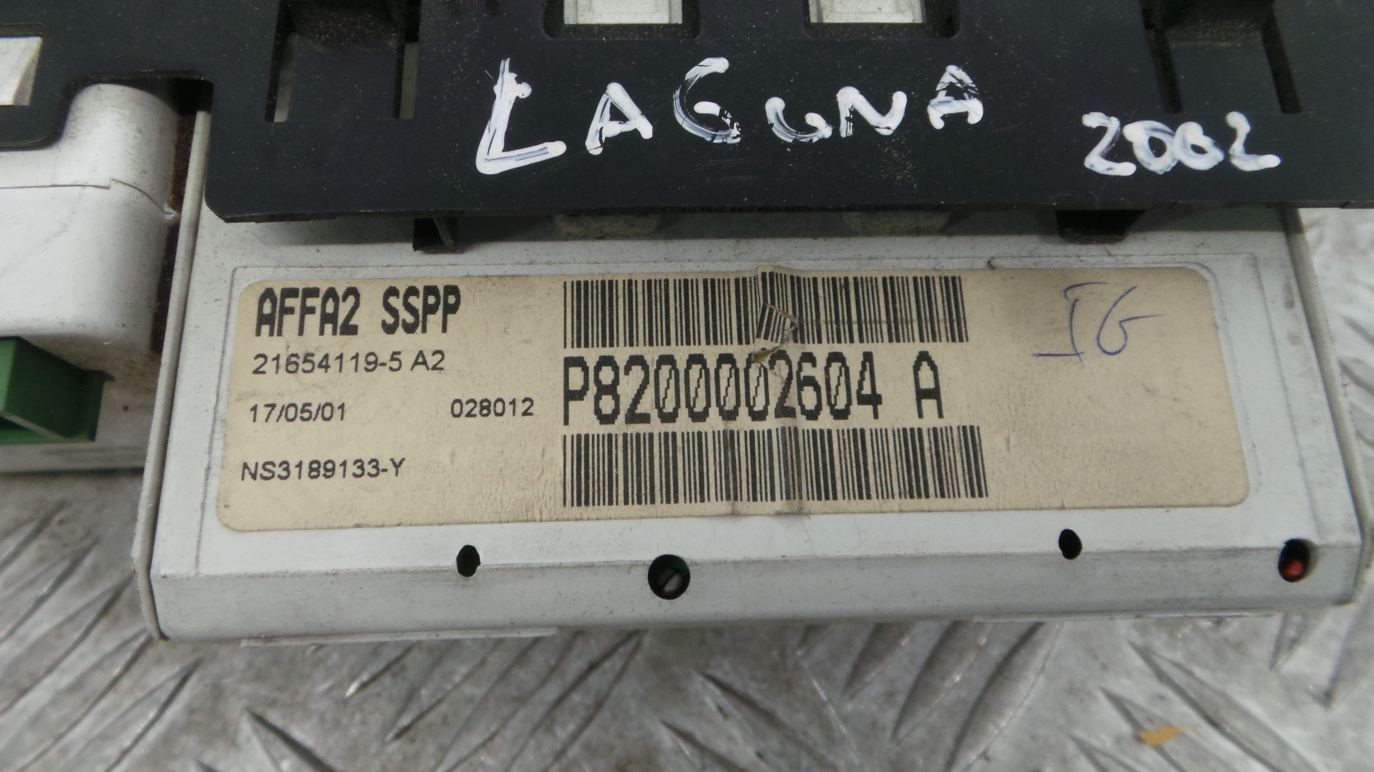 Display do Ar Condicionado / Rádio / GPS / DVD 8200002604A - RENAULT LAGUNA II (BG0/1_)-37037577