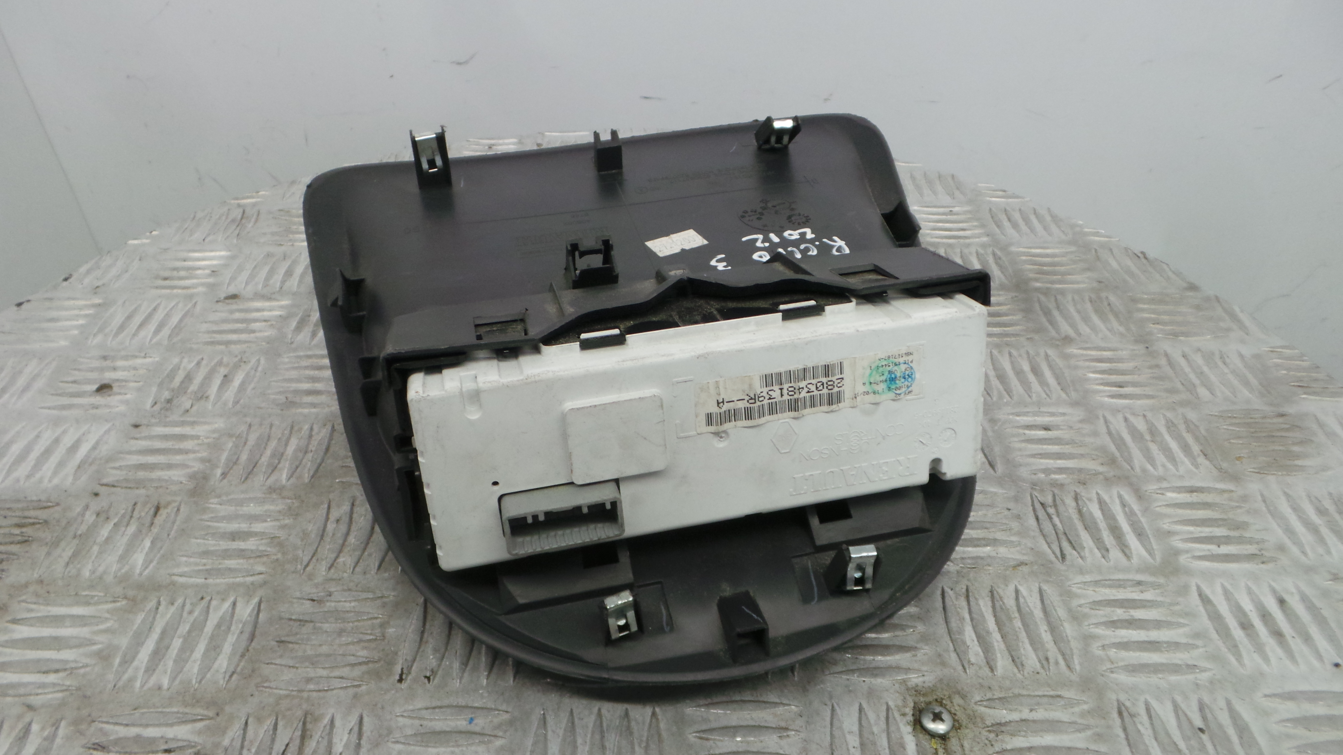 Display do Ar Condicionado / Rádio / GPS / DVD 280348139RA - RENAULT CLIO III (BR0/1, CR0/1)-37037583