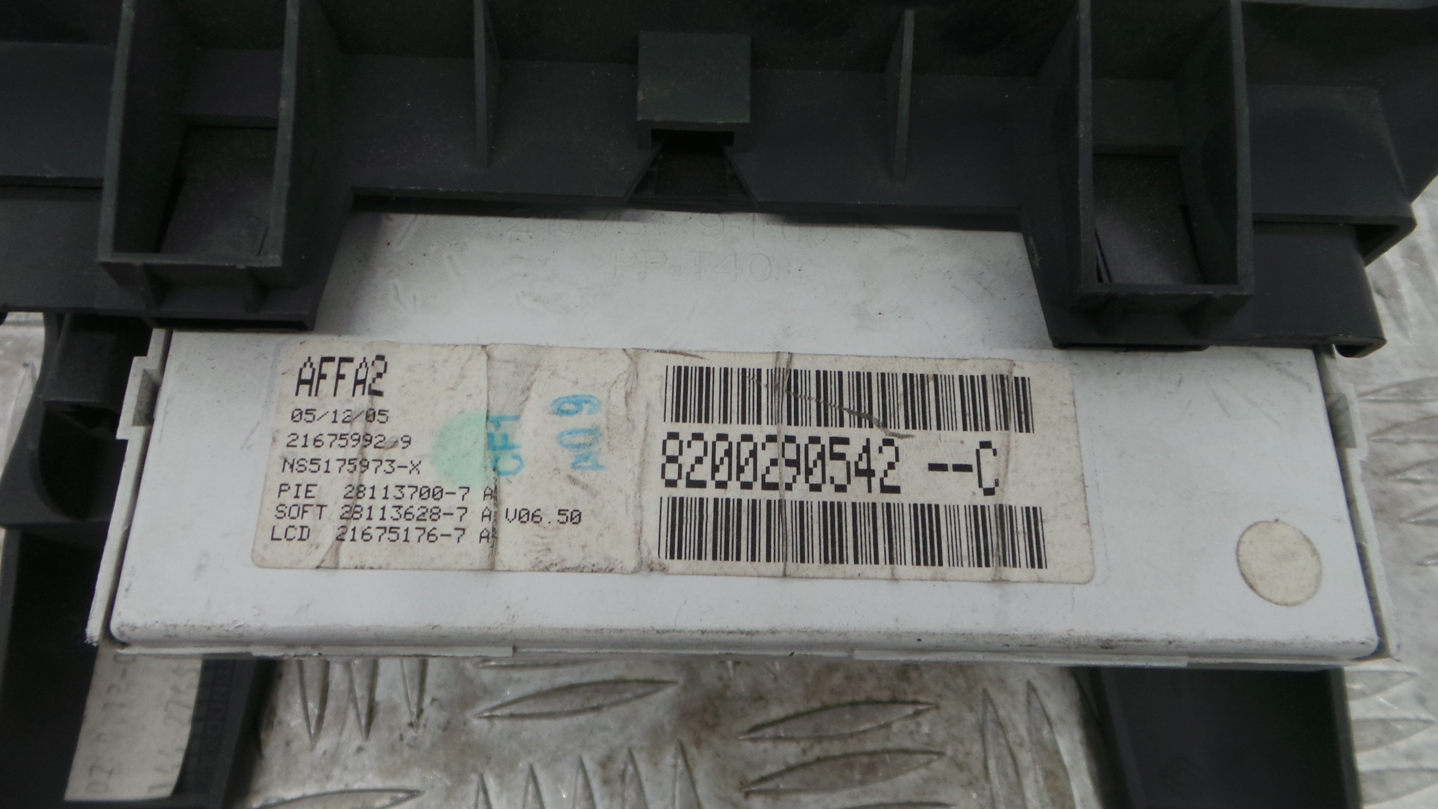 Display do Ar Condicionado / Rádio / GPS / DVD 8200290542-C - RENAULT MEGANE II (BM0/1_, CM0/1_)-37037591