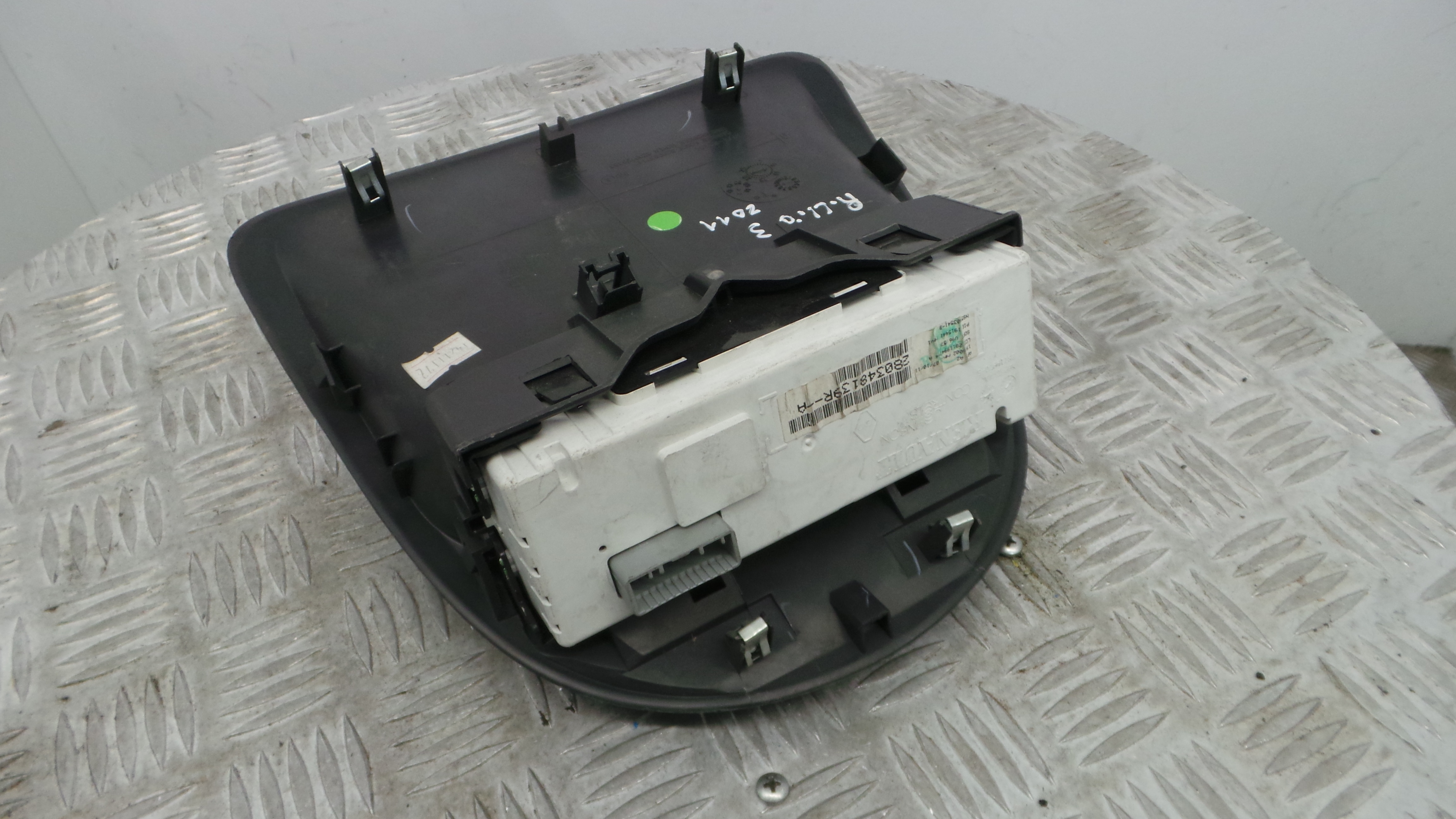 Display do Ar Condicionado / Rádio / GPS / DVD 280348139R-A - RENAULT CLIO III (BR0/1, CR0/1)-37037635