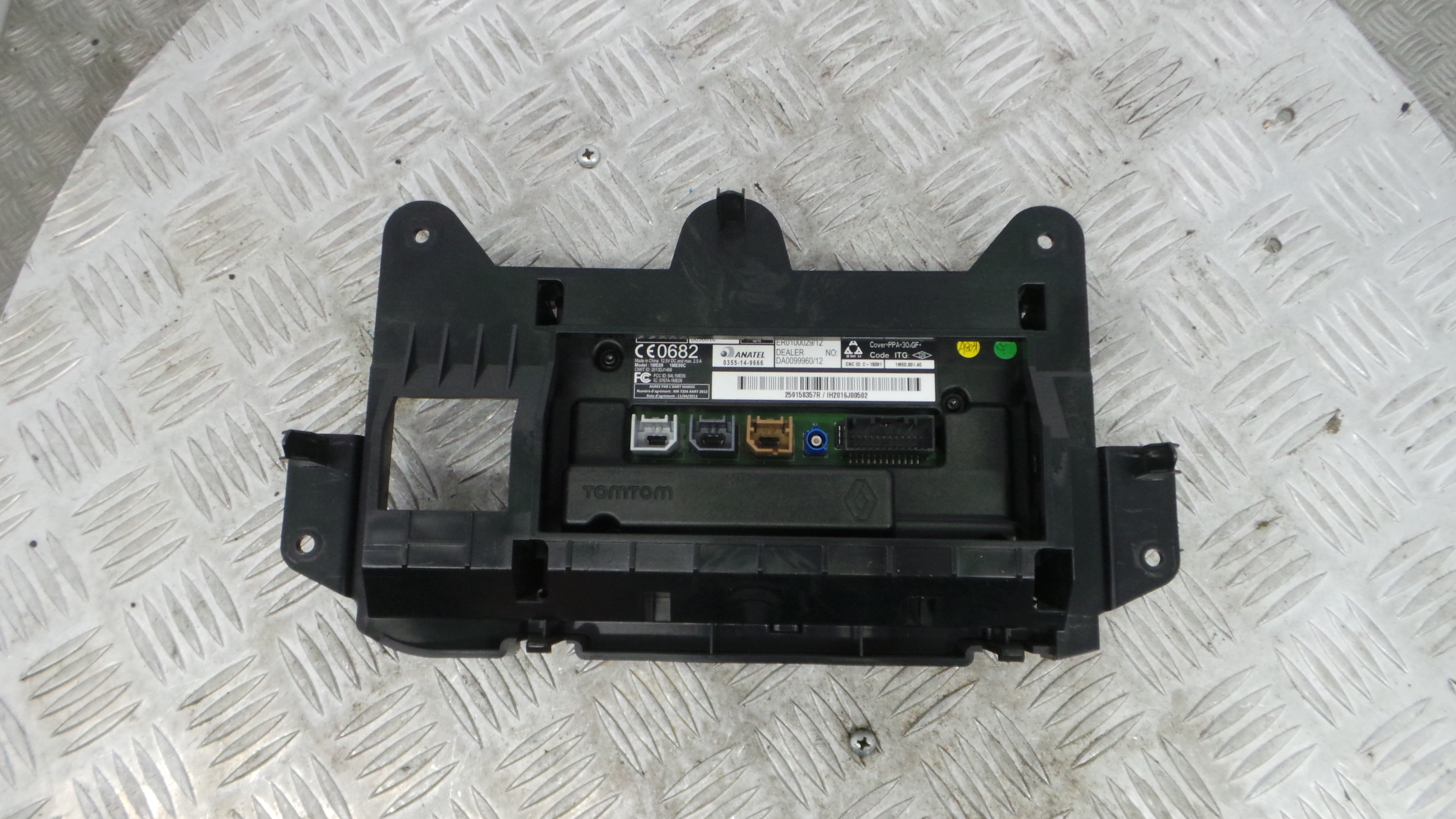 Display do Ar Condicionado / Rádio / GPS / DVD 259158357R - RENAULT TWINGO III (BCM_, BCA_)-37037642