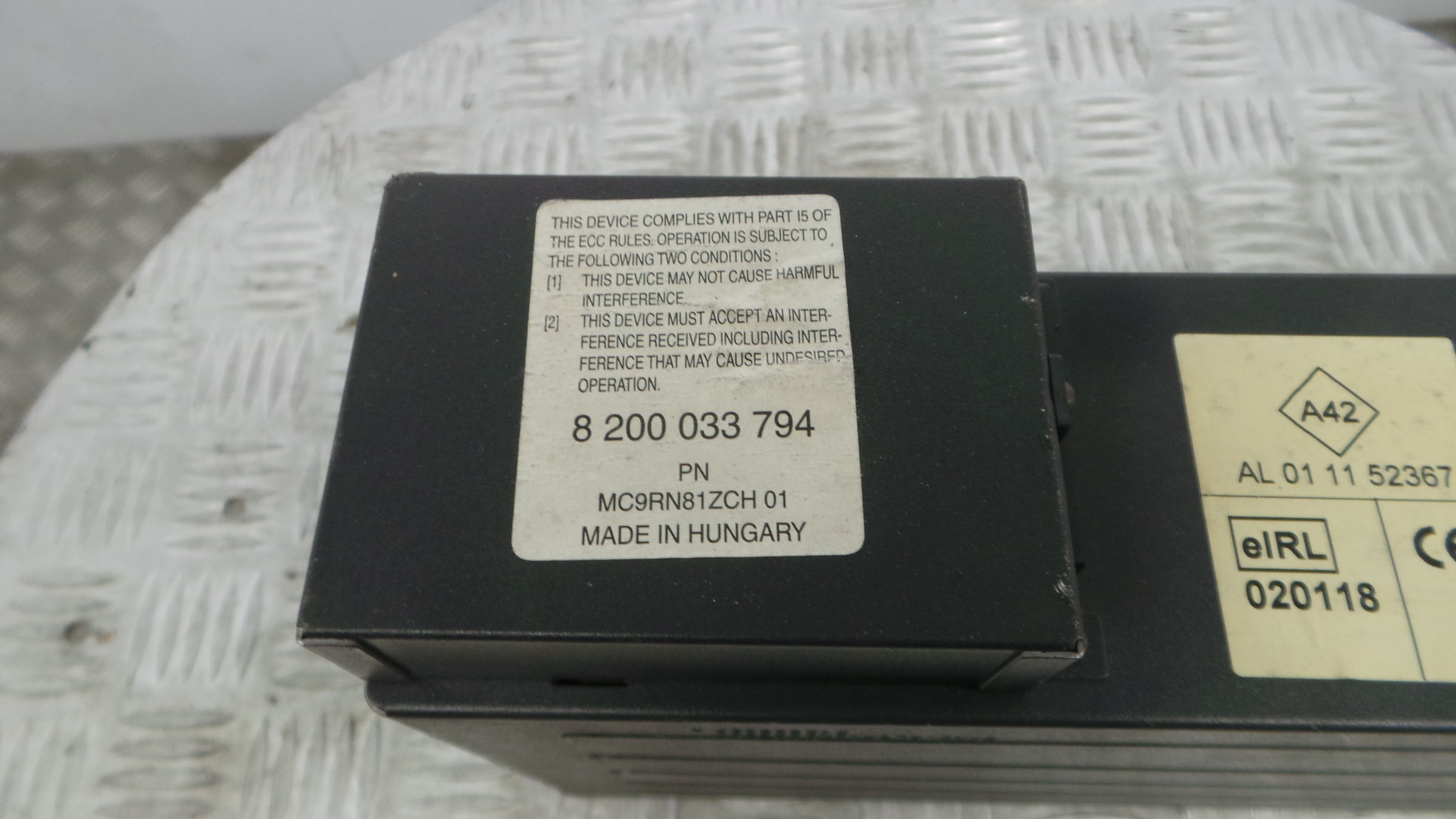 Caixa / Leitor CDs 8200033794 - RENAULT LAGUNA II (BG0/1_)-37037837