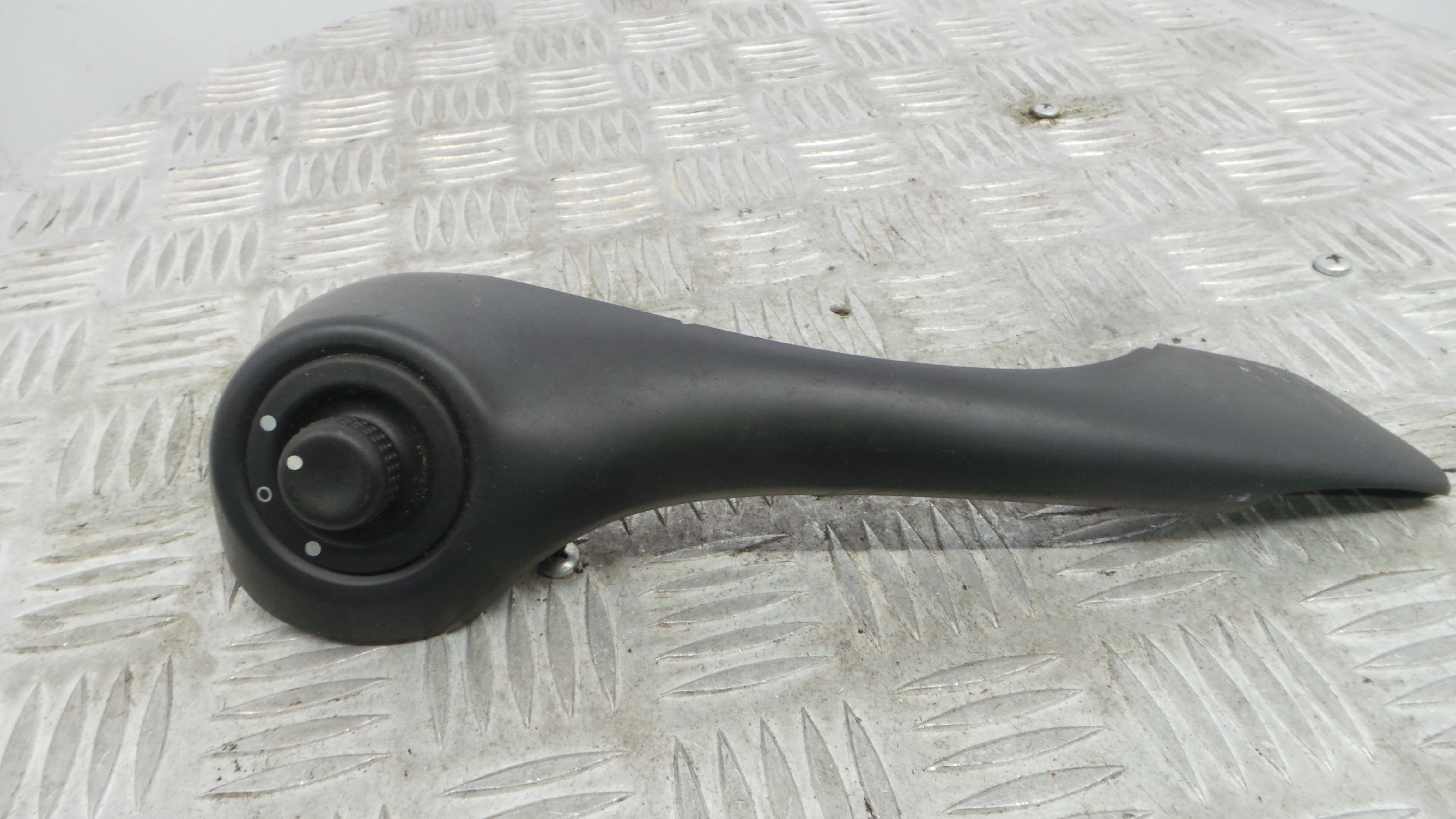 Comando Retrovisores 8200316977G - RENAULT CLIO III (BR0/1, CR0/1)-37039523