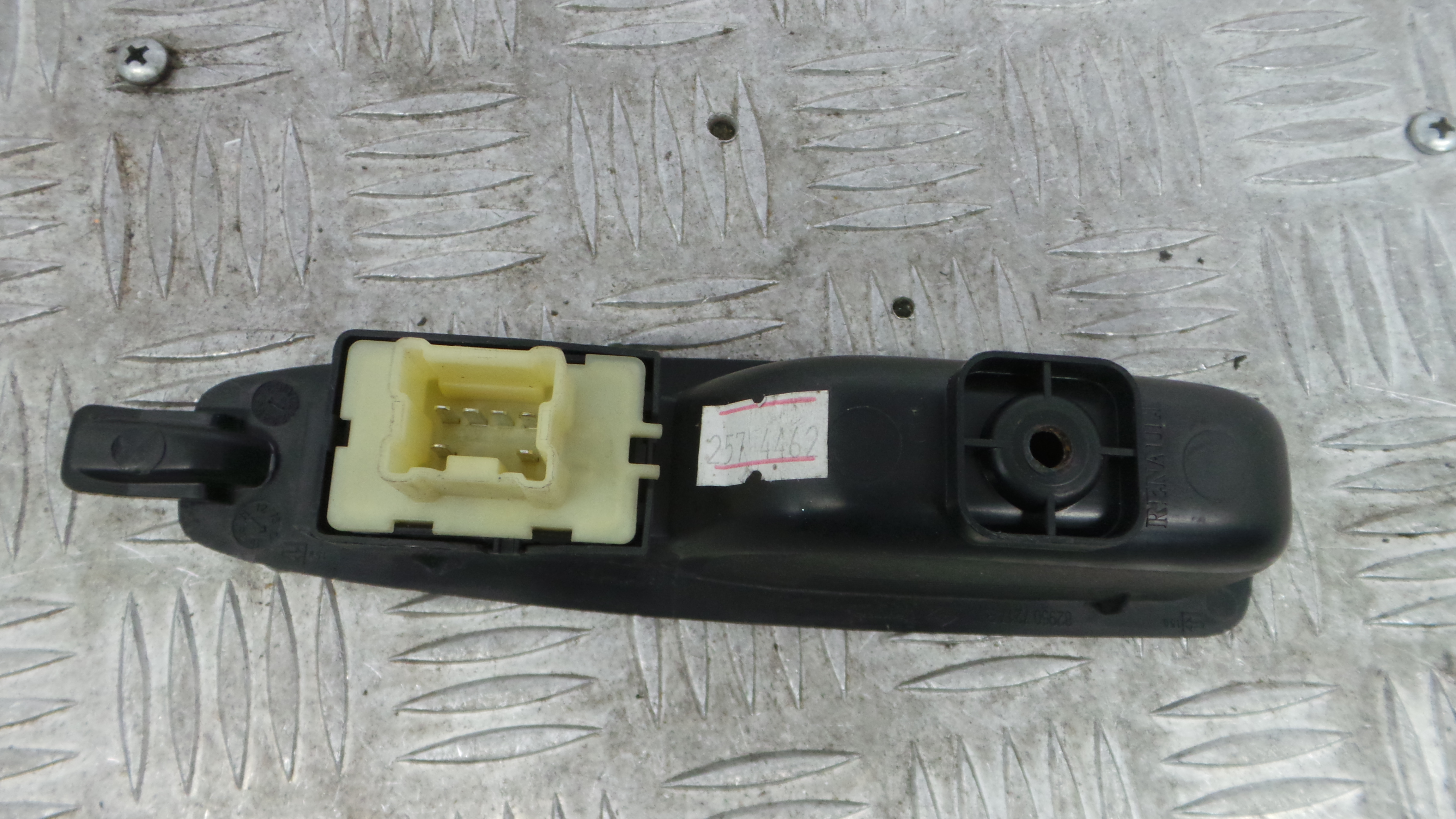 Interruptor / Comando Elevador Vidro Trás Dto 829507217R - RENAULT CLIO IV (BH_)-37039526