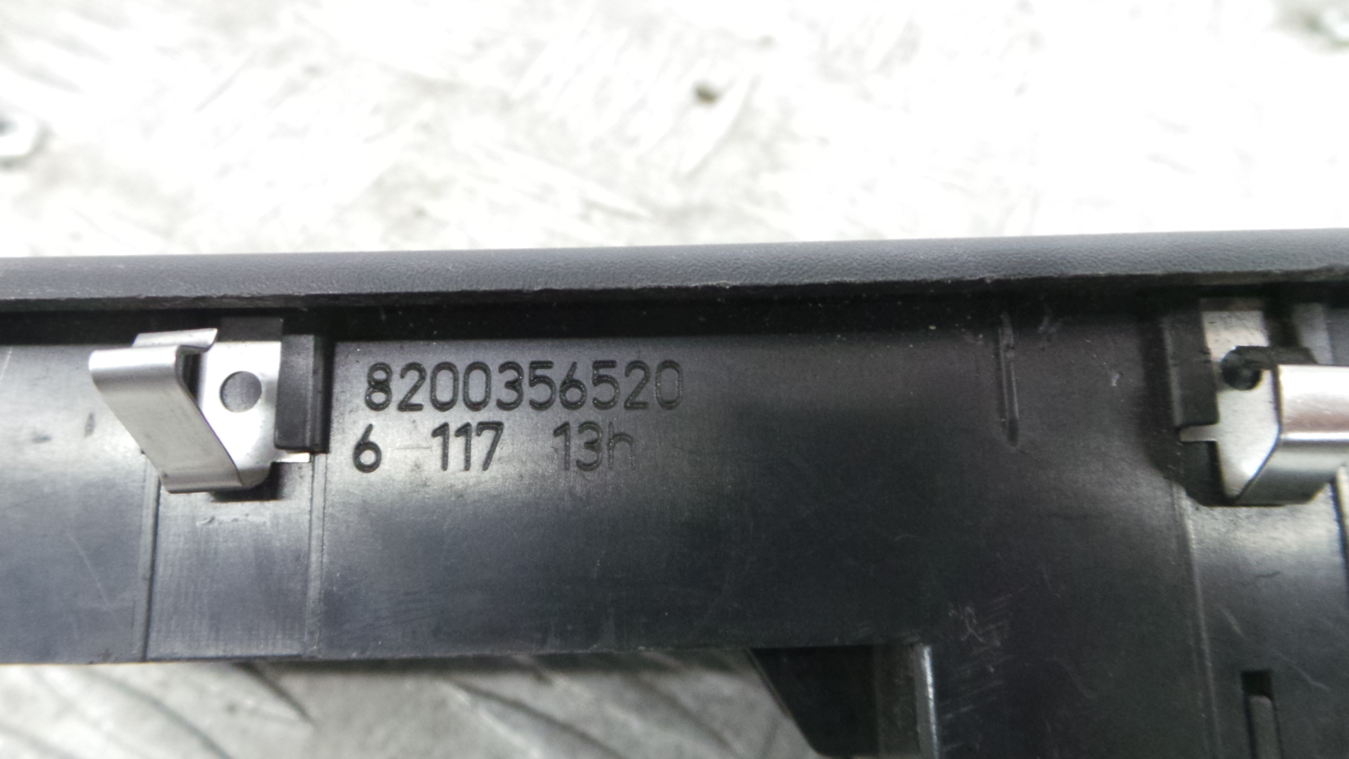 Interruptor / Comando Elevador Vidro Frente Esq  8200356520 - RENAULT CLIO III (BR0/1, CR0/1)-37039583