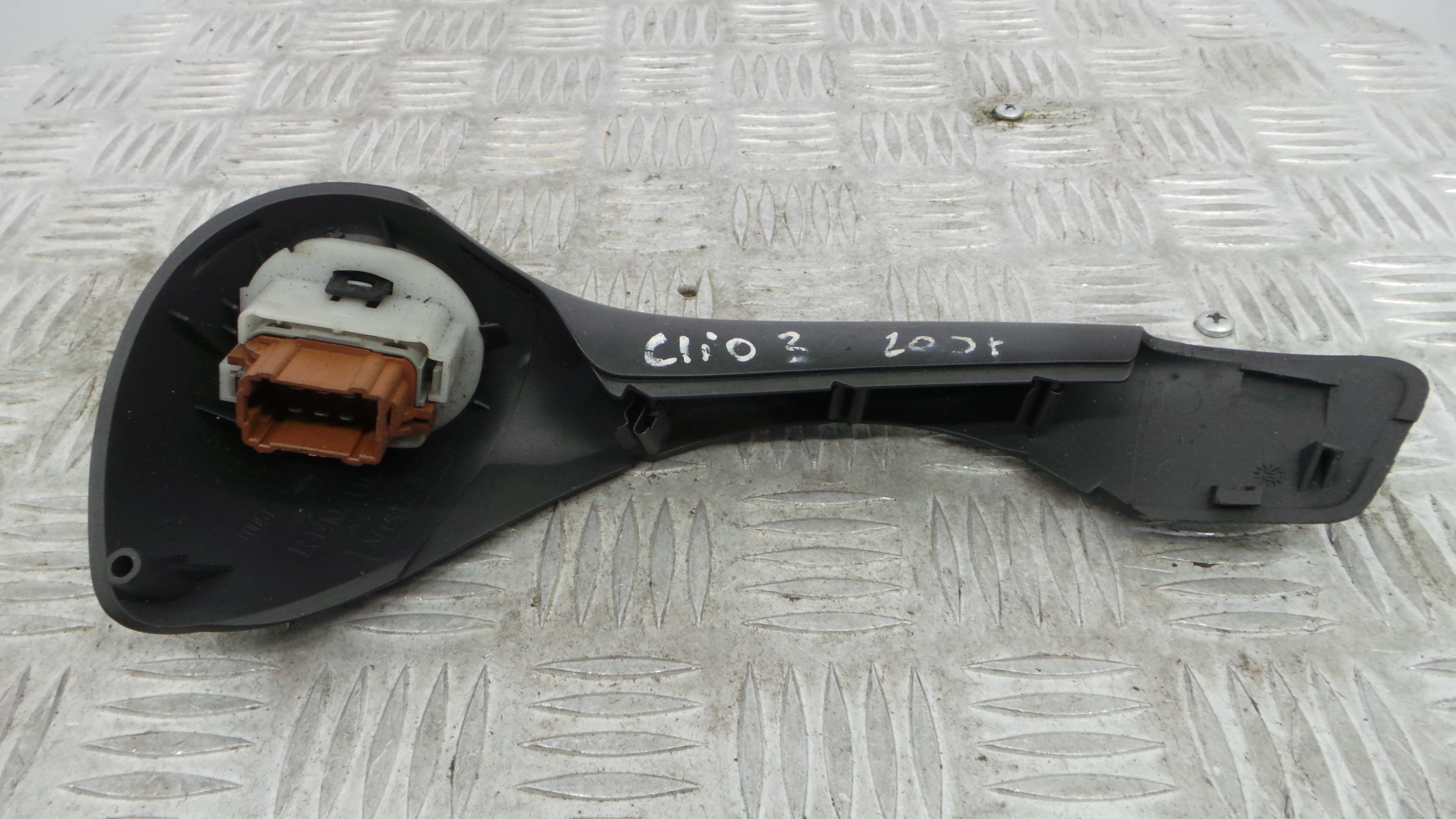 Interruptor / Comando Elevador Vidro Frente Esq  8200316977G - RENAULT CLIO III (BR0/1, CR0/1)-37039621