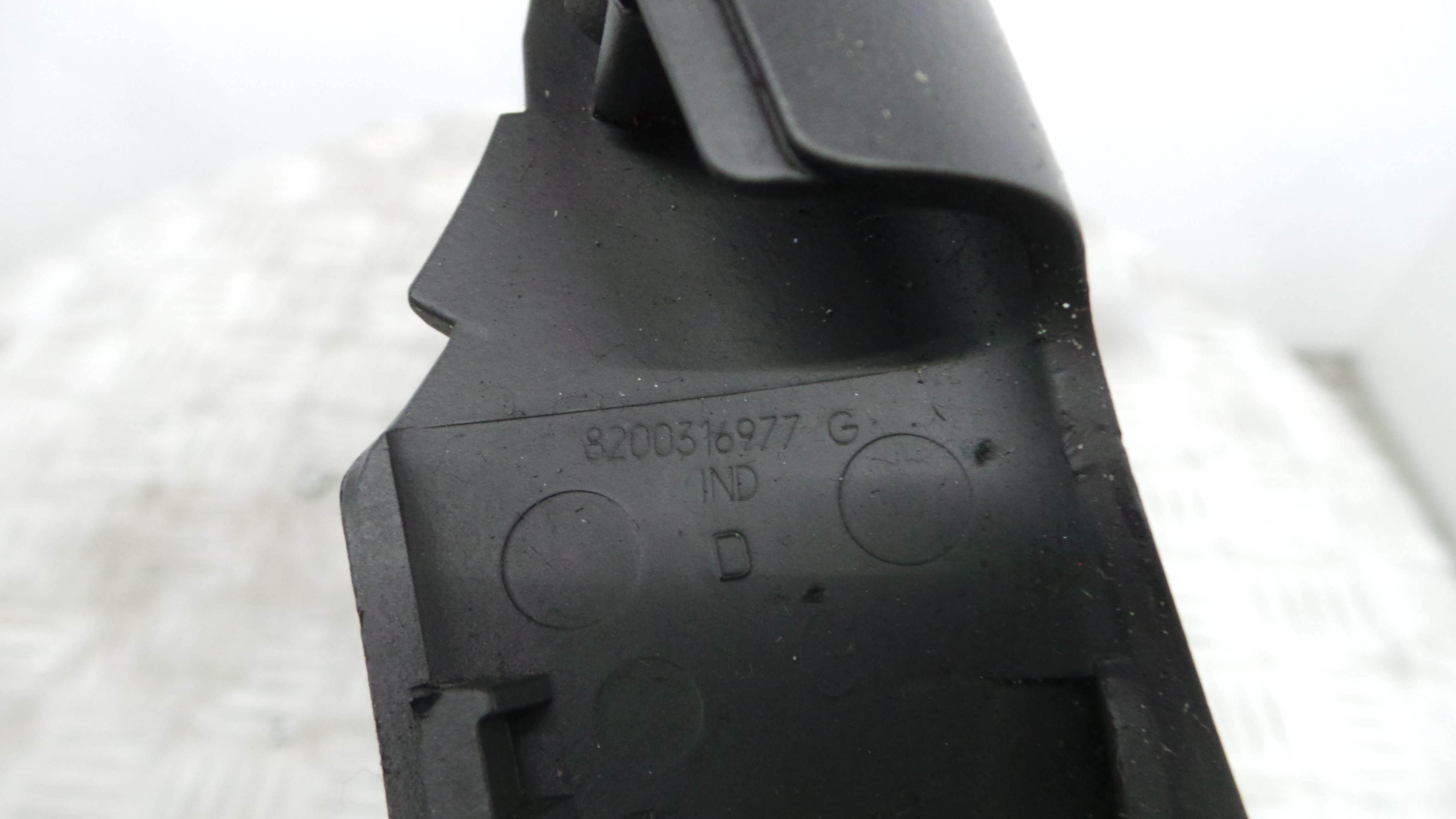 Interruptor / Comando Elevador Vidro Frente Esq  8200316977G - RENAULT CLIO III (BR0/1, CR0/1)-37039621