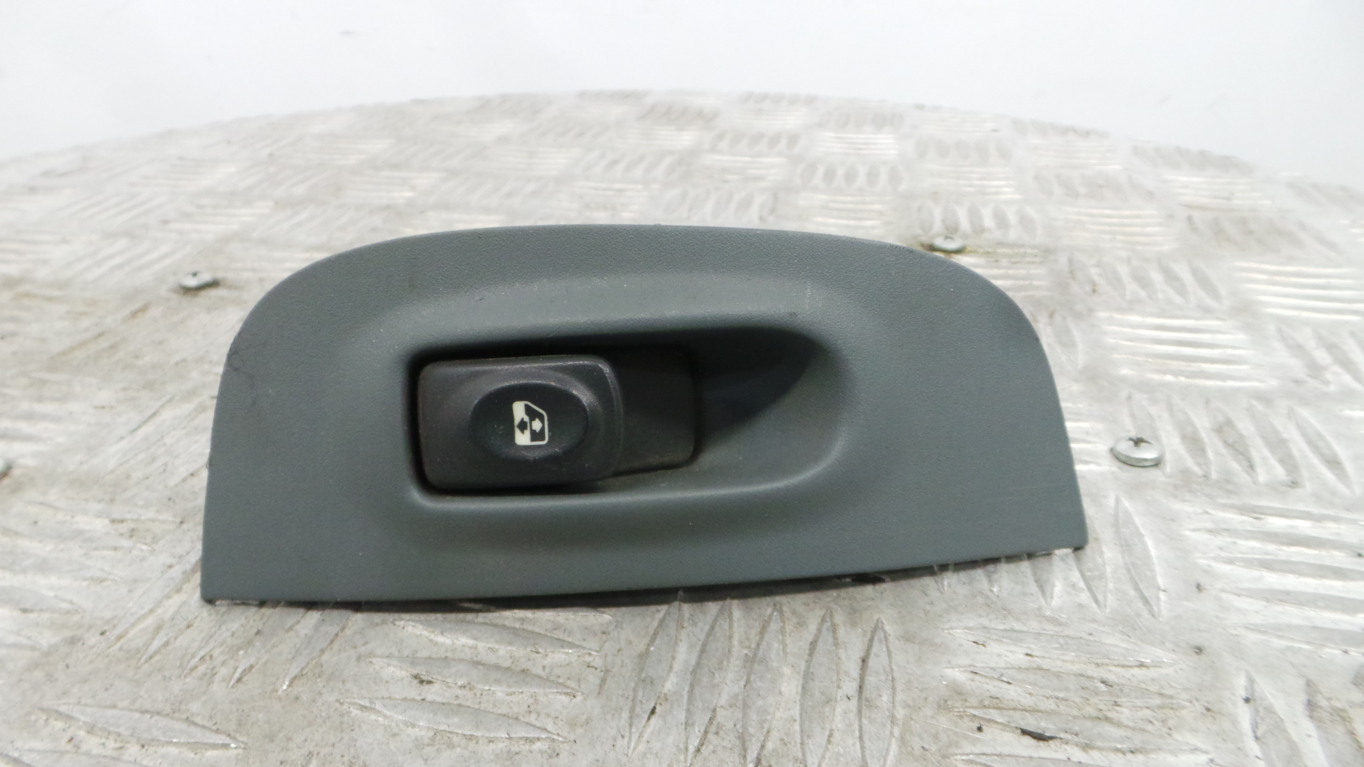 Interruptor / Comando Elevador Vidro Frente Dto   - RENAULT MEGANE I (BA0/1_)-37039889
