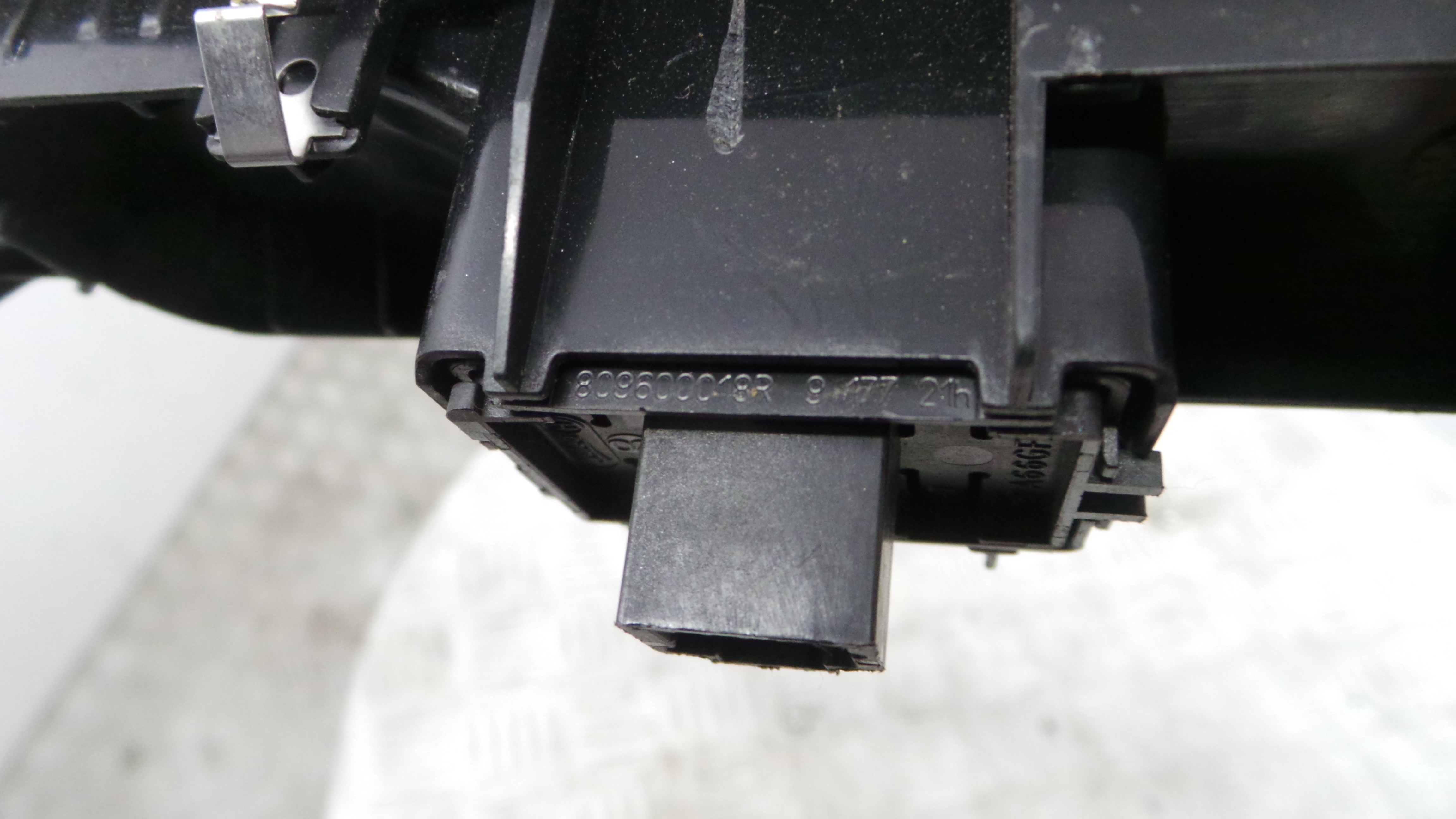 Interruptor / Comando Elevador Vidro Frente Dto  809600018R - RENAULT SCÉNIC III (JZ0/1_)-37039898