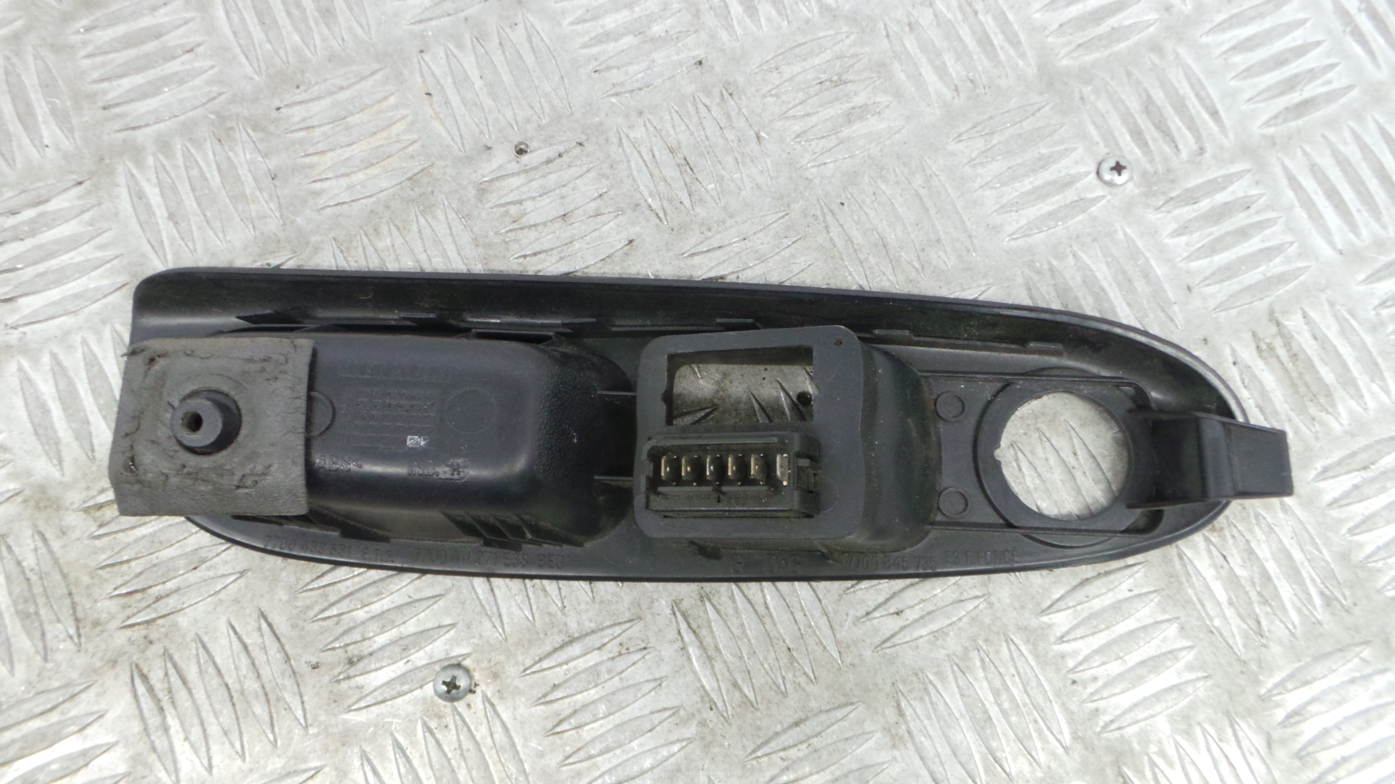 Interruptor / Comando Elevador Vidro Frente Esq  7700845735 - RENAULT CLIO II (BB_, CB_), CLIO Mk II-37039901