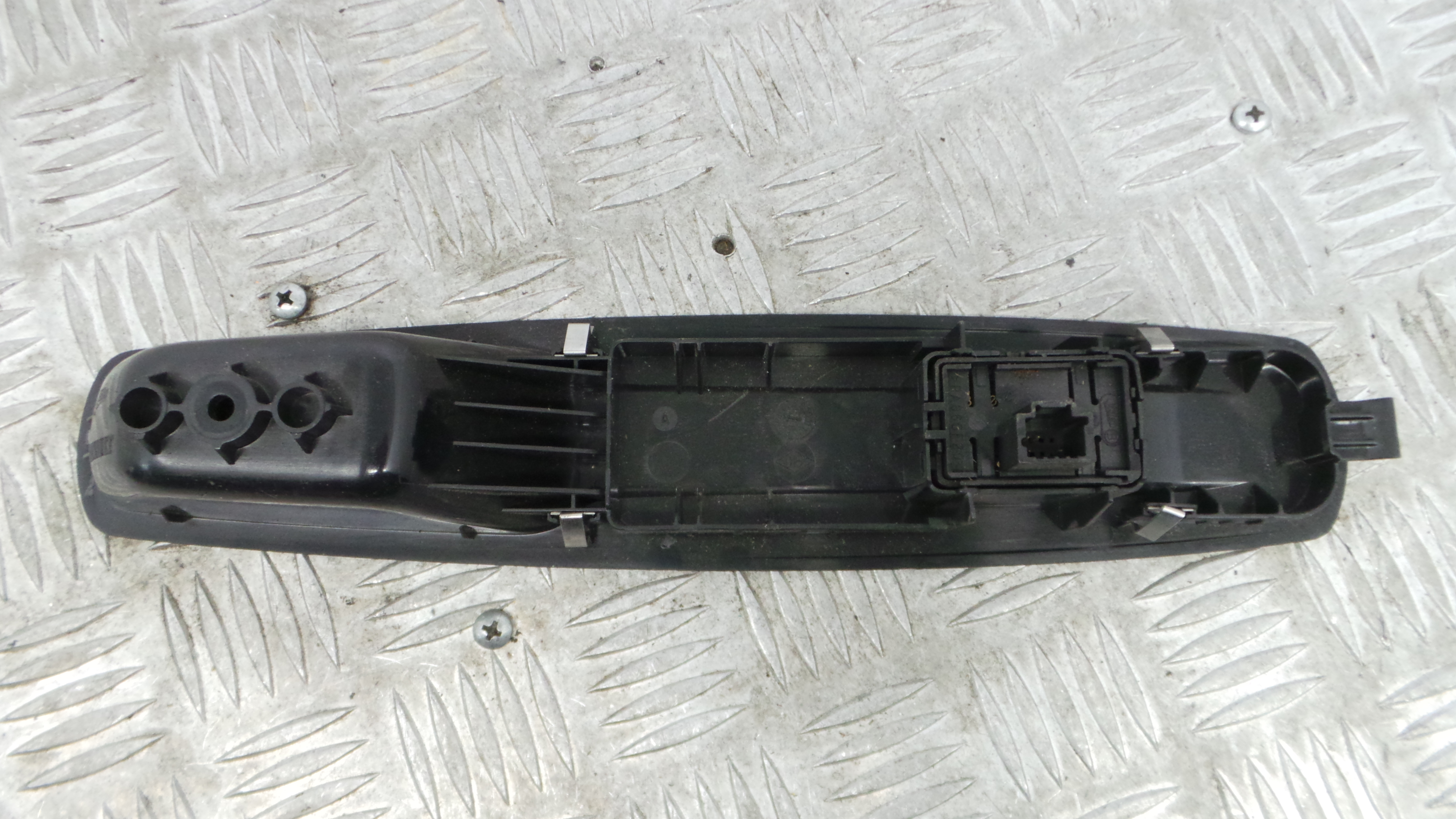 Interruptor / Comando Elevador Vidro Frente Dto   - RENAULT MEGANE III Hatchback (BZ0/1_, B3_)-37039924