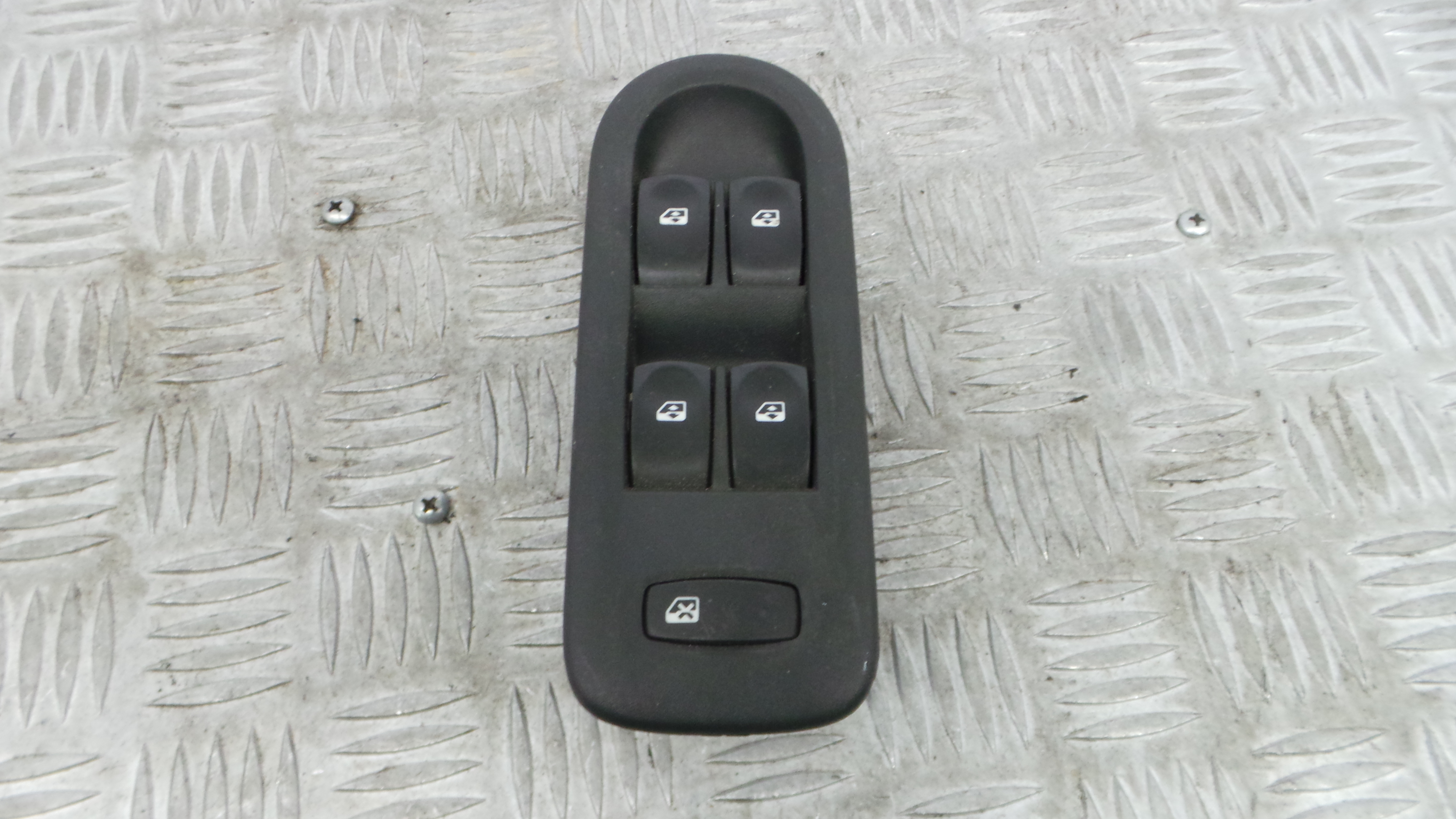 Interruptor / Comando Elevador Vidro Frente Esq  8200356541 - RENAULT CLIO III (BR0/1, CR0/1)-37039950
