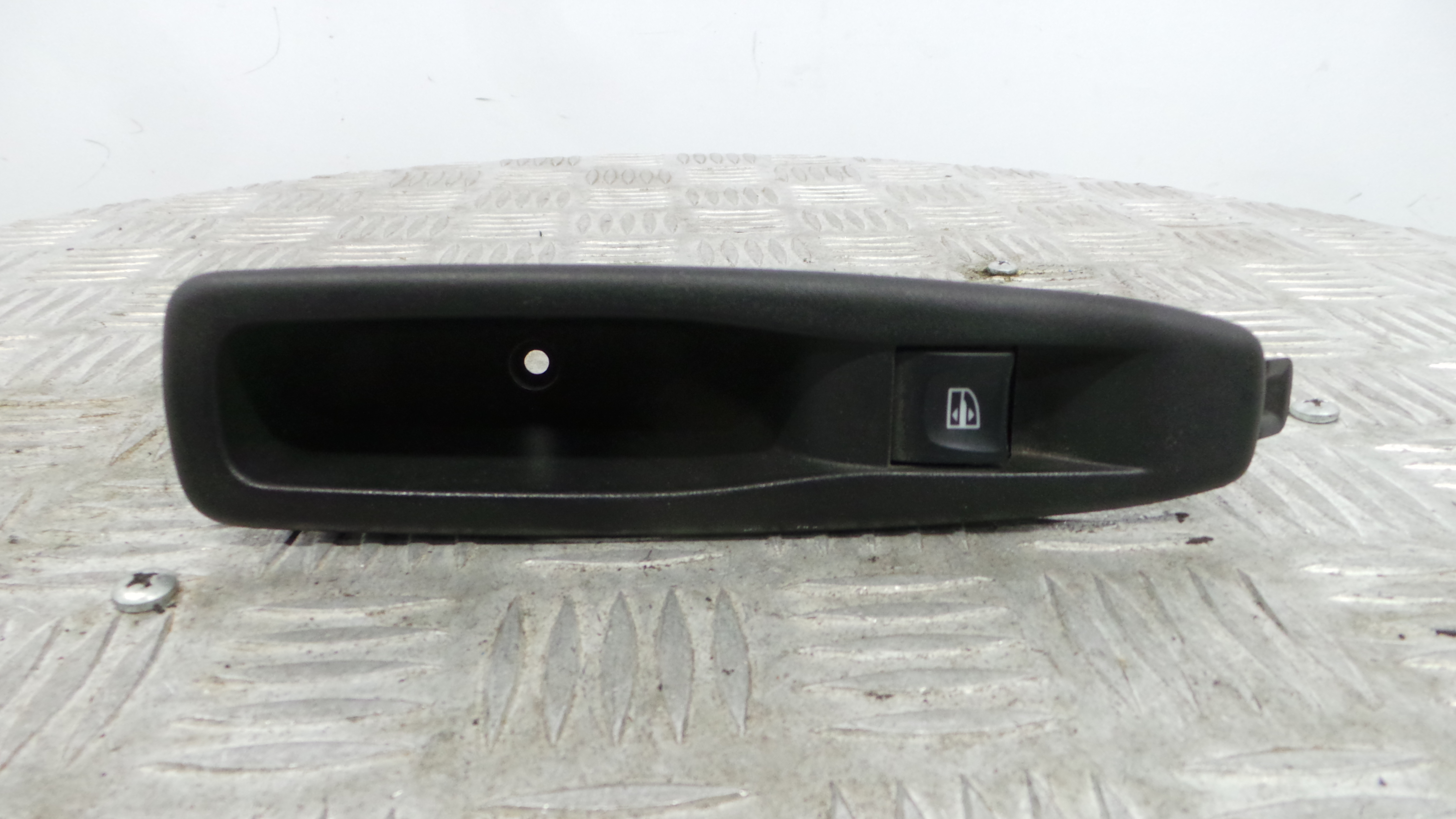 Interruptor / Comando Elevador Vidro Trás Esq 829507217R - RENAULT CLIO IV (BH_)-37039962