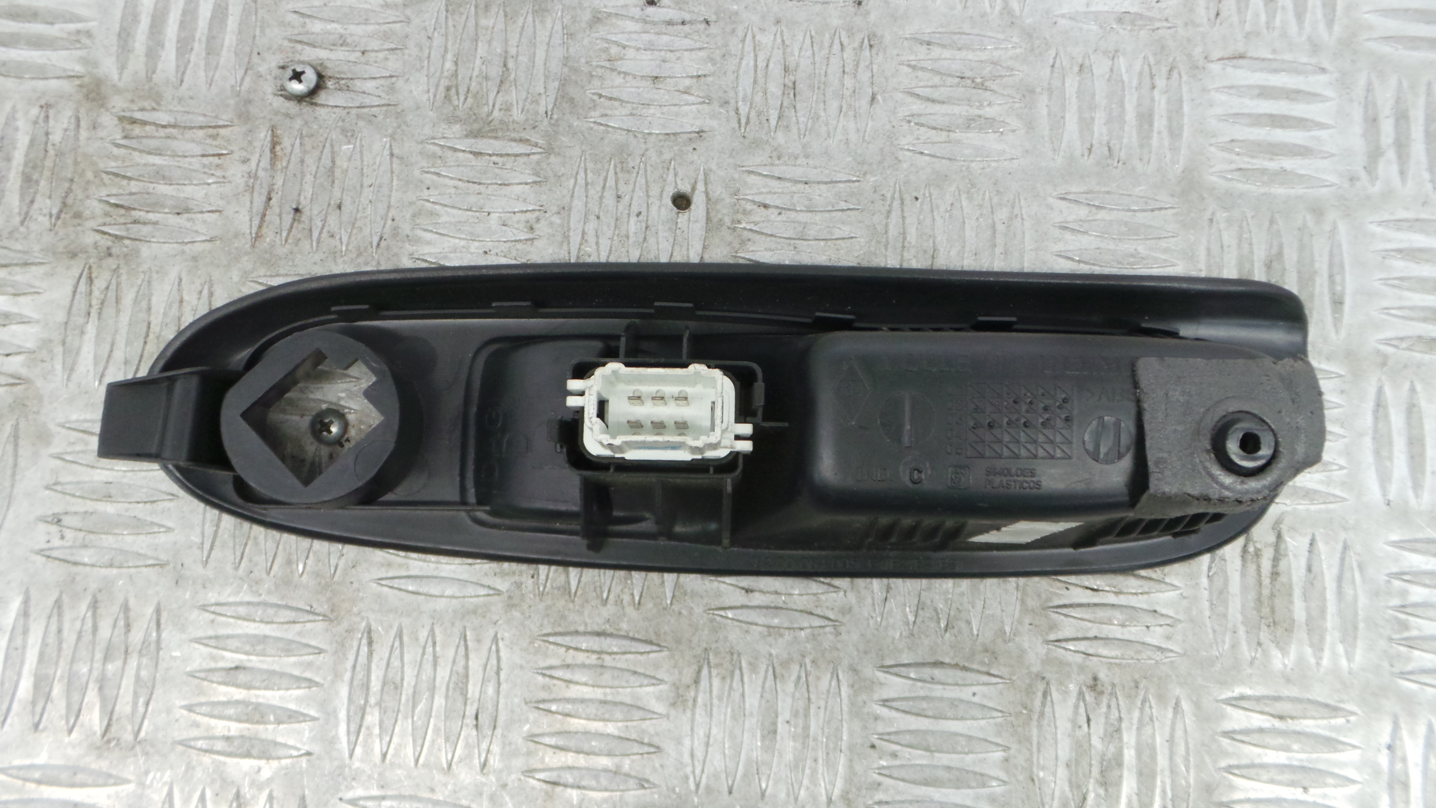 Interruptor / Comando Elevador Vidro Frente Dto  8200084005 - RENAULT CLIO II (BB_, CB_), CLIO Mk II-37040009