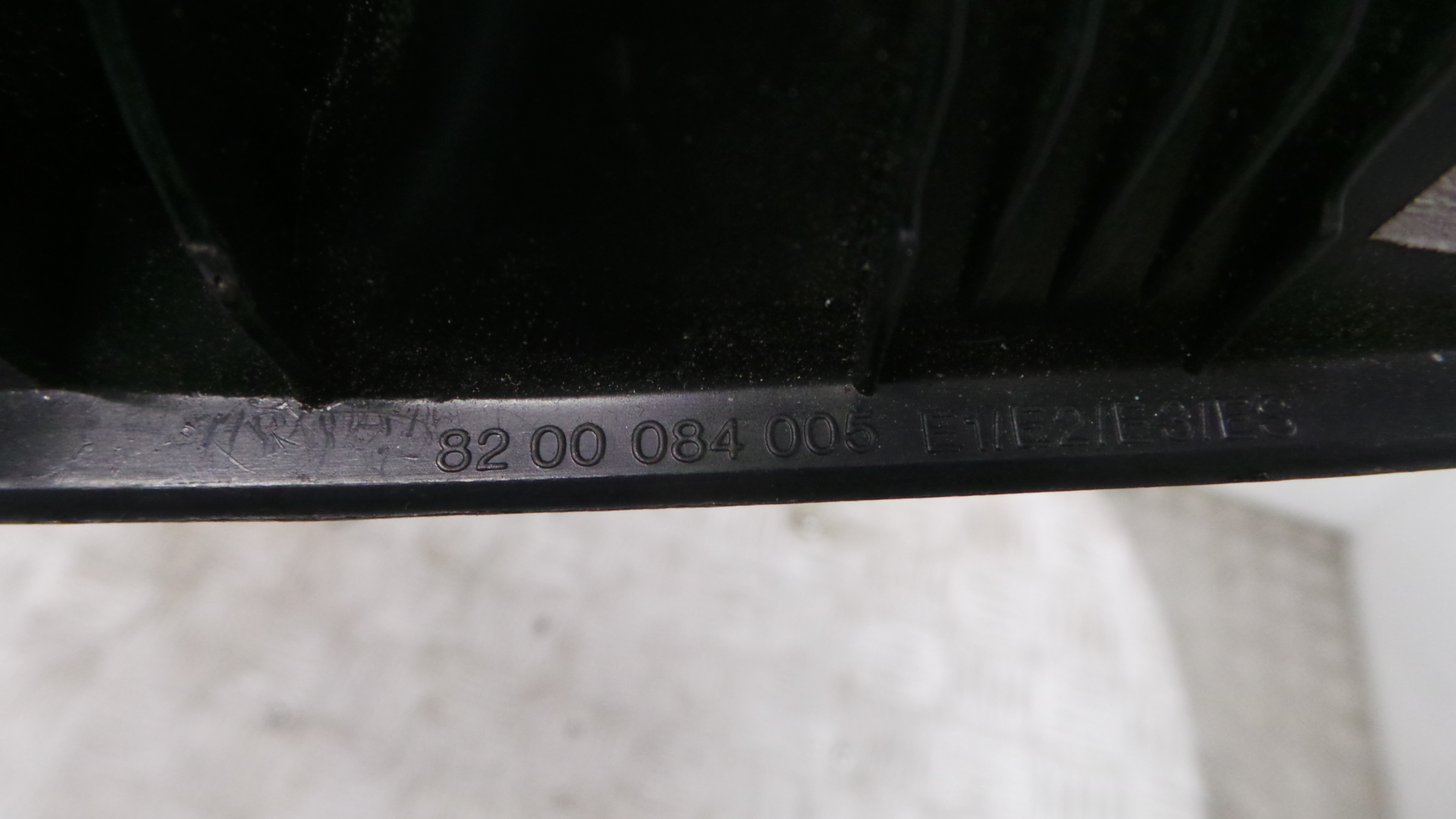 Interruptor / Comando Elevador Vidro Frente Dto  8200084005 - RENAULT CLIO II (BB_, CB_), CLIO Mk II-37040009