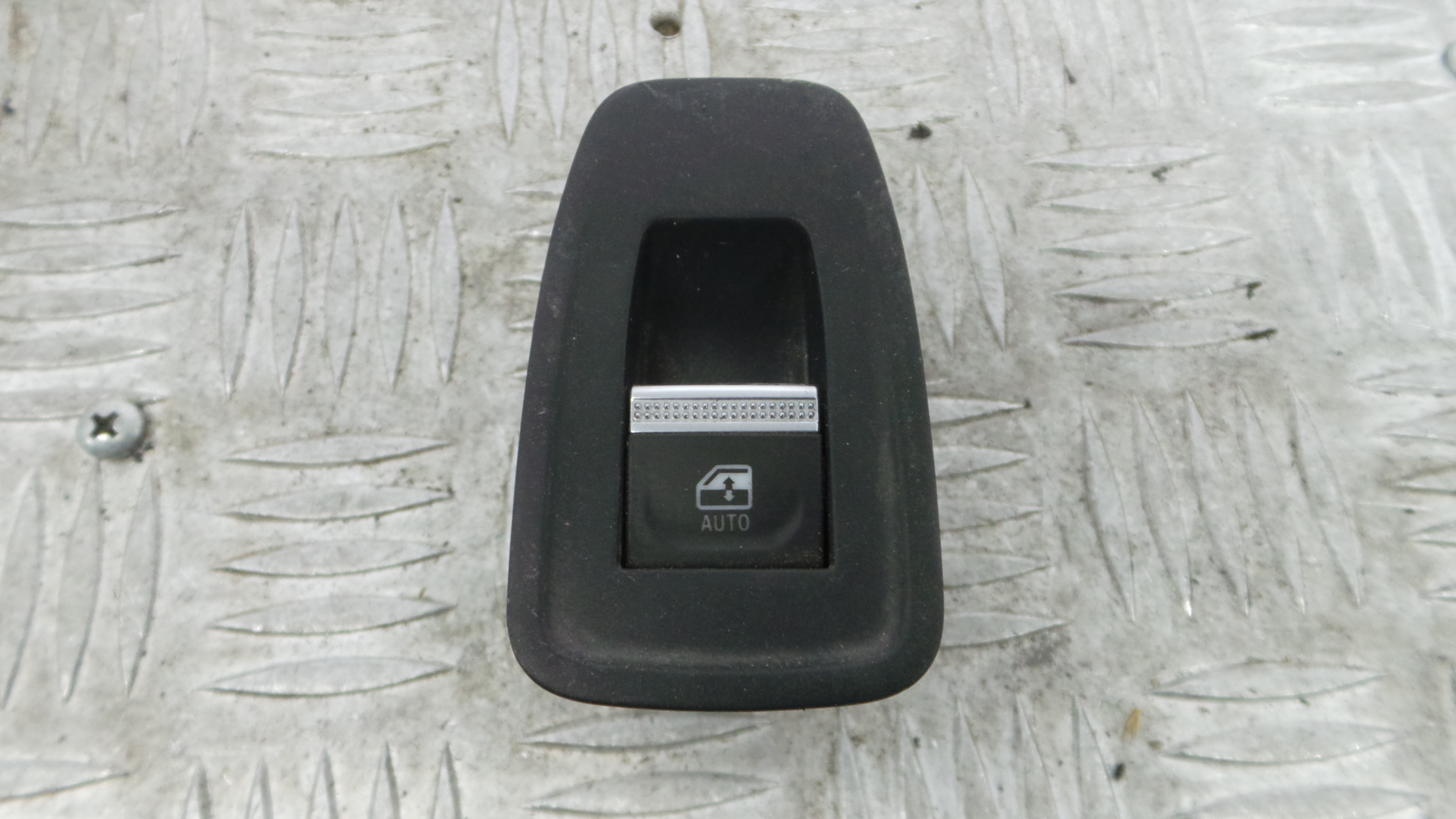 Interruptor / Comando Elevador Vidro Frente Dto  254019868R - RENAULT CLIO V (B7_)-37040864