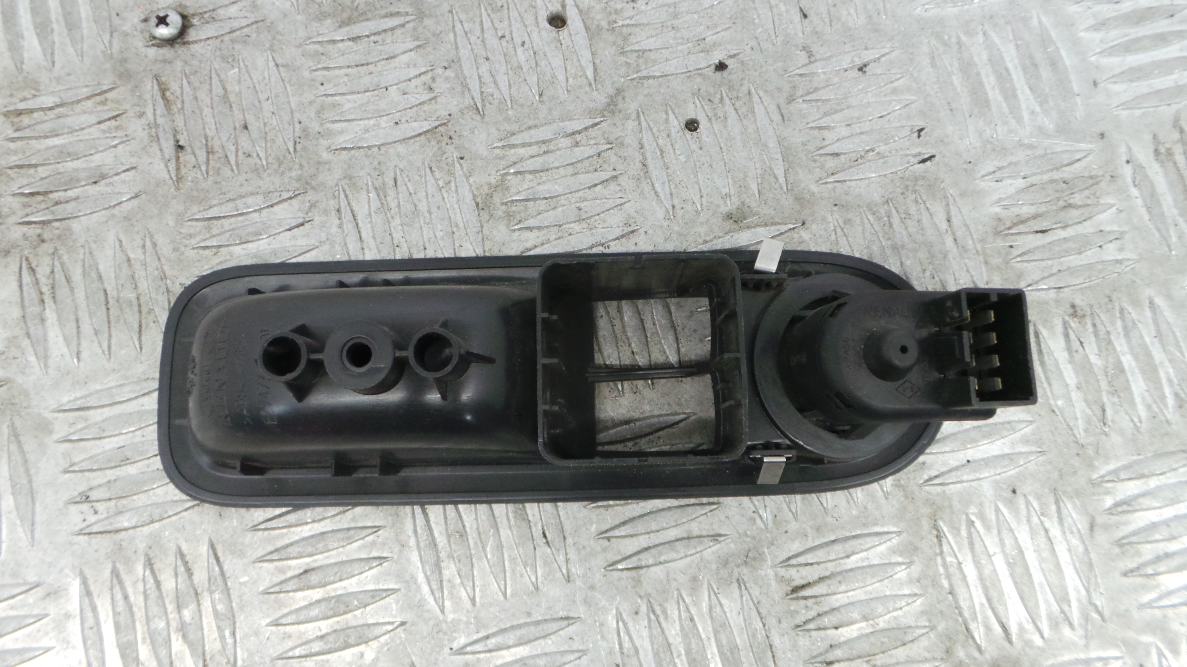Interruptor / Comando Elevador Vidro Frente Esq  8200356515 - RENAULT CLIO III (BR0/1, CR0/1)-37040914