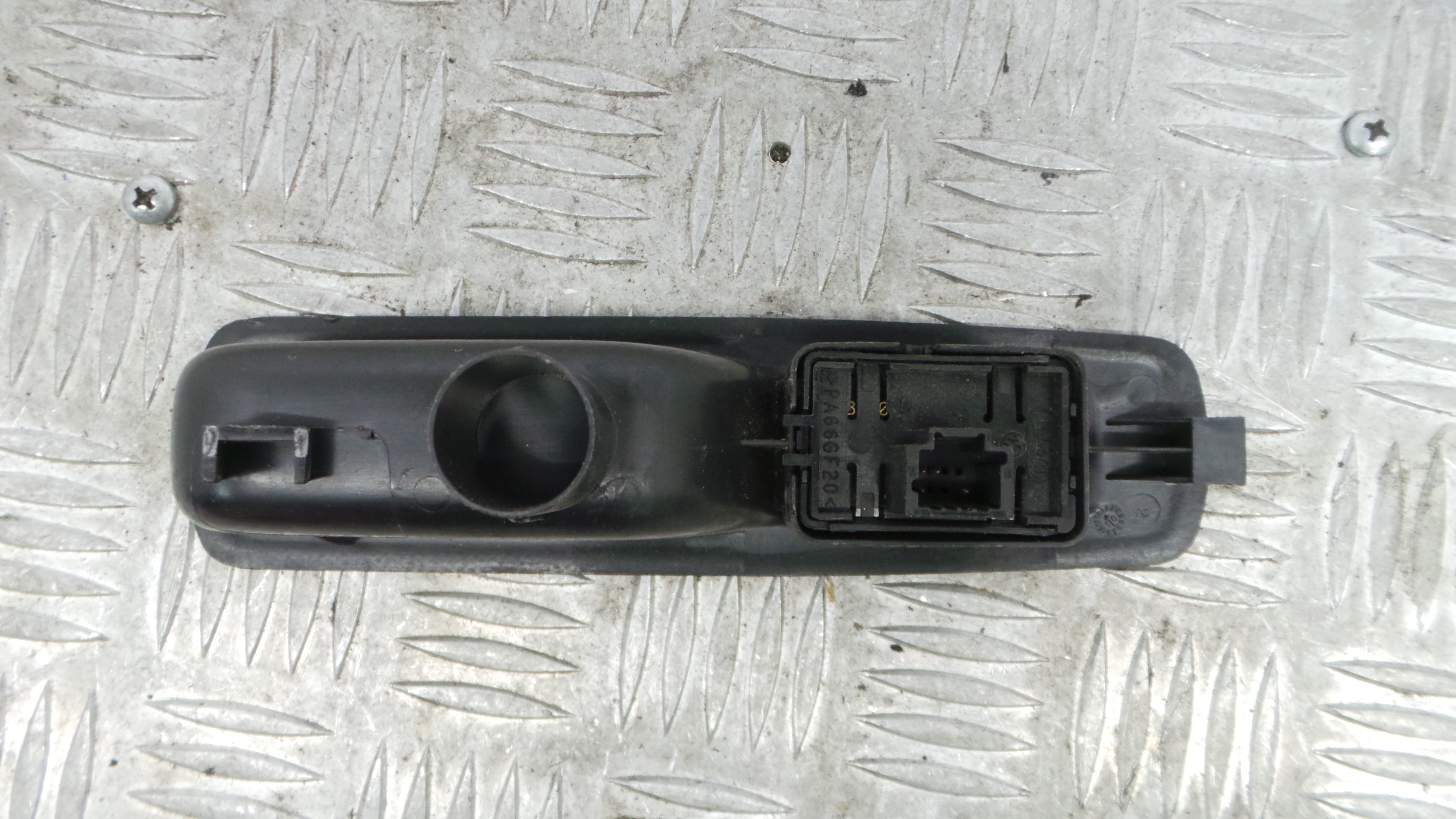 Interruptor / Comando Elevador Vidro Frente Dto  829500004R - RENAULT MEGANE III Hatchback (BZ0/1_, -37040954