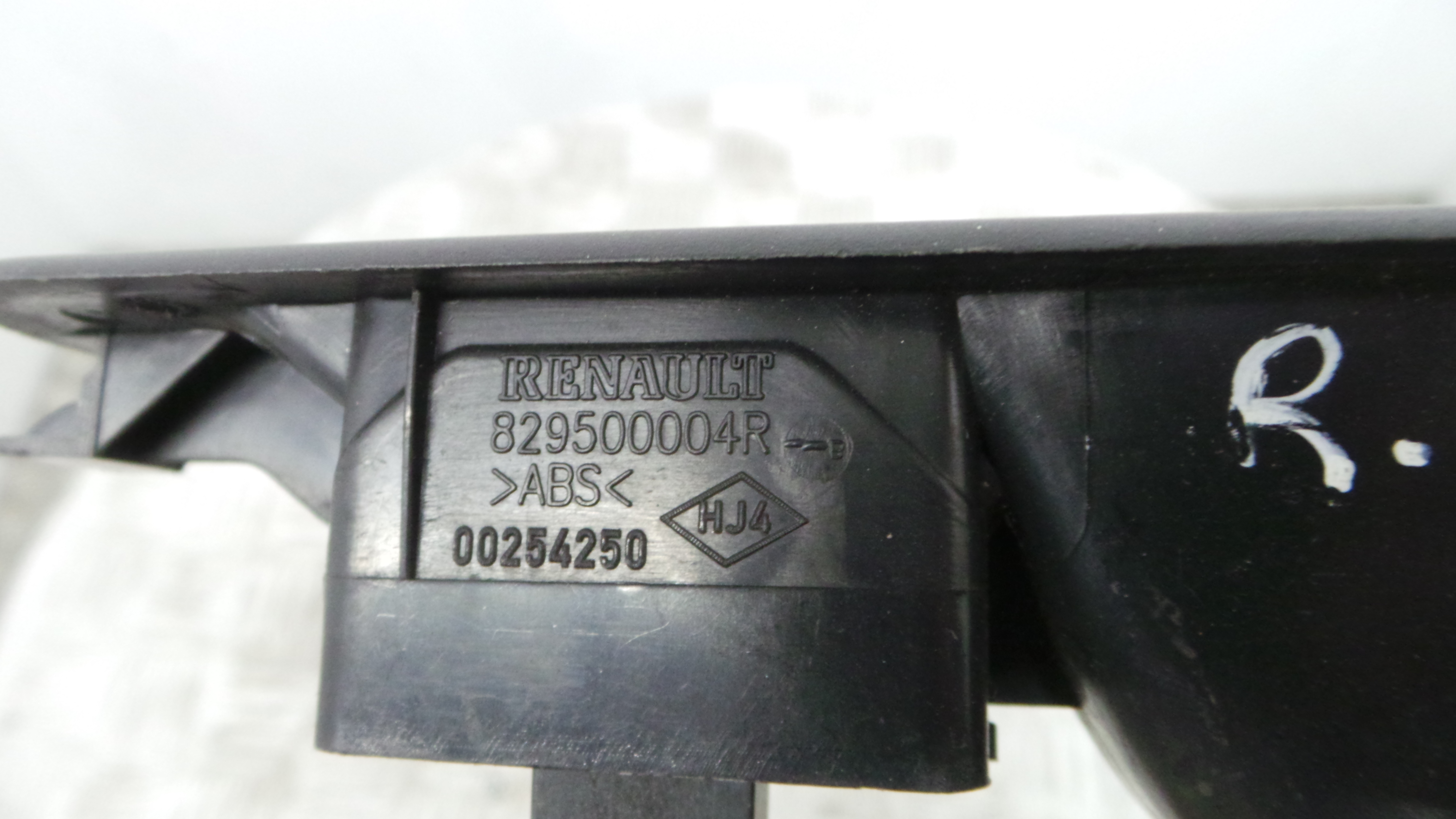 Interruptor / Comando Elevador Vidro Frente Dto  829500004R - RENAULT MEGANE III Hatchback (BZ0/1_, -37040954