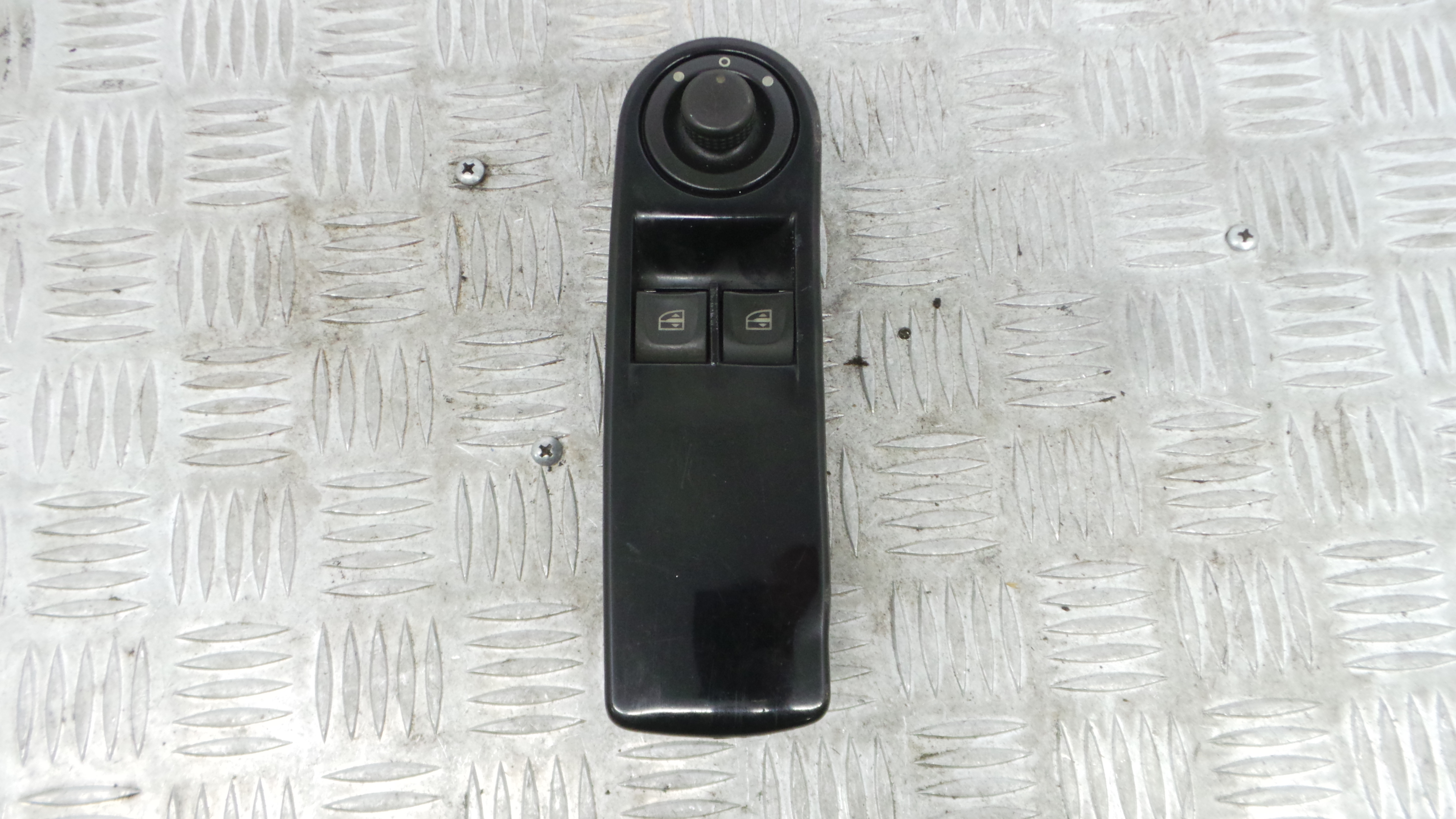 Interruptor / Comando Elevador Vidro Frente Esq  809612367R - RENAULT CLIO IV (BH_)-37041011