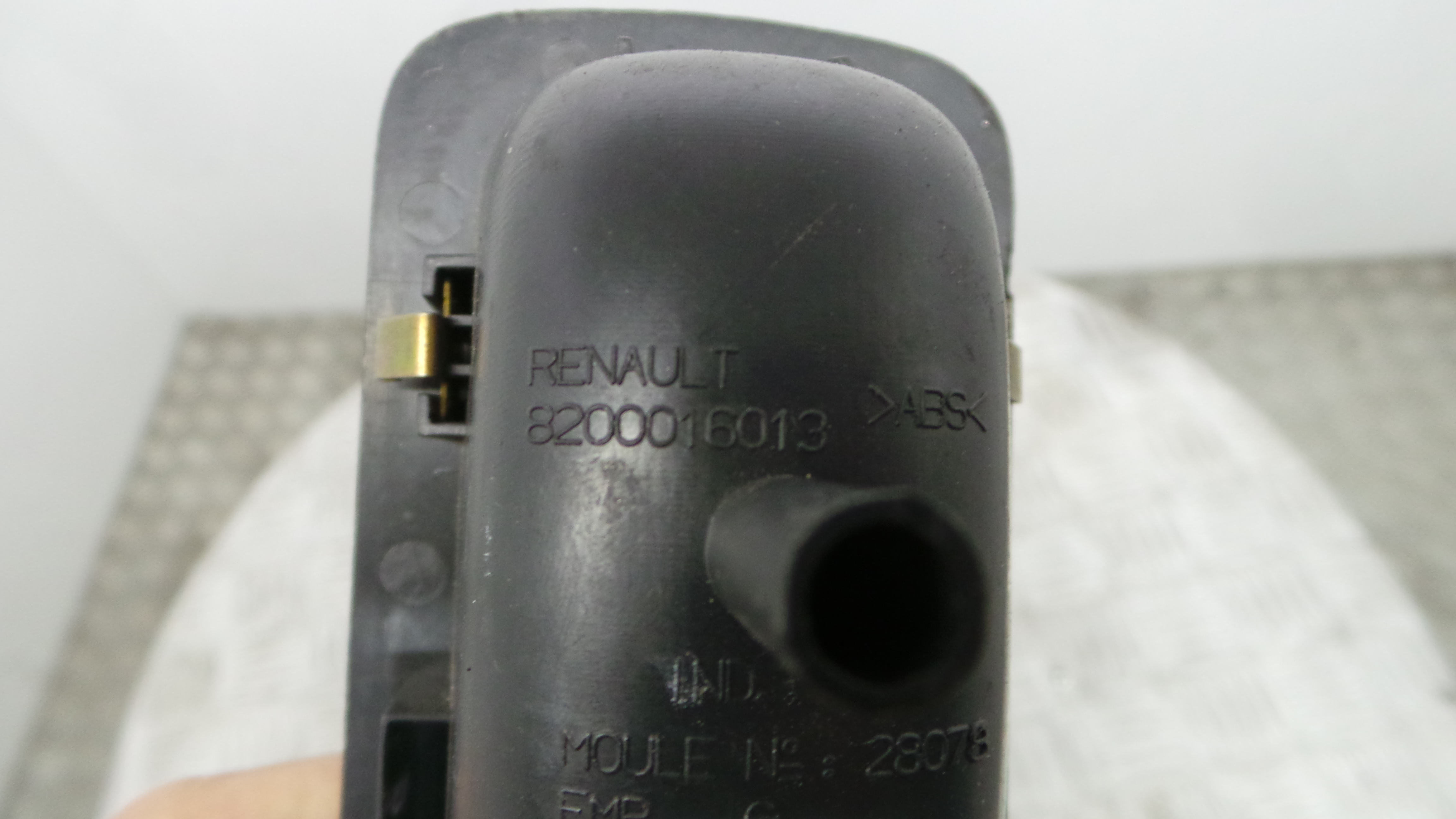 Interruptor / Comando Elevador Vidro Trás Esq 8200016013 - RENAULT LAGUNA II (BG0/1_)-37041015