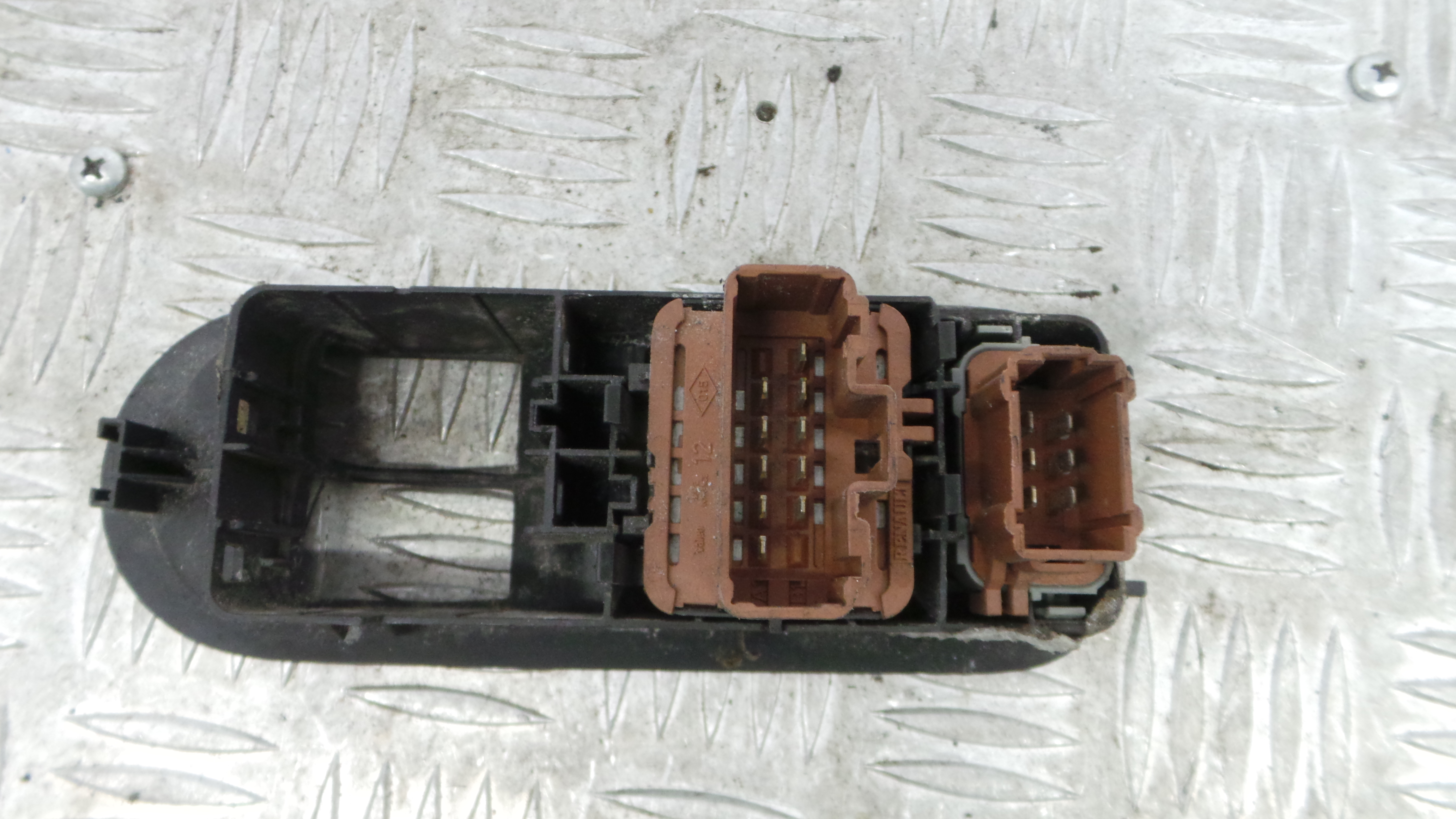 Interruptor / Comando Elevador Vidro Frente Esq  8200160603 - RENAULT MEGANE II (BM0/1_, CM0/1_)-37041023