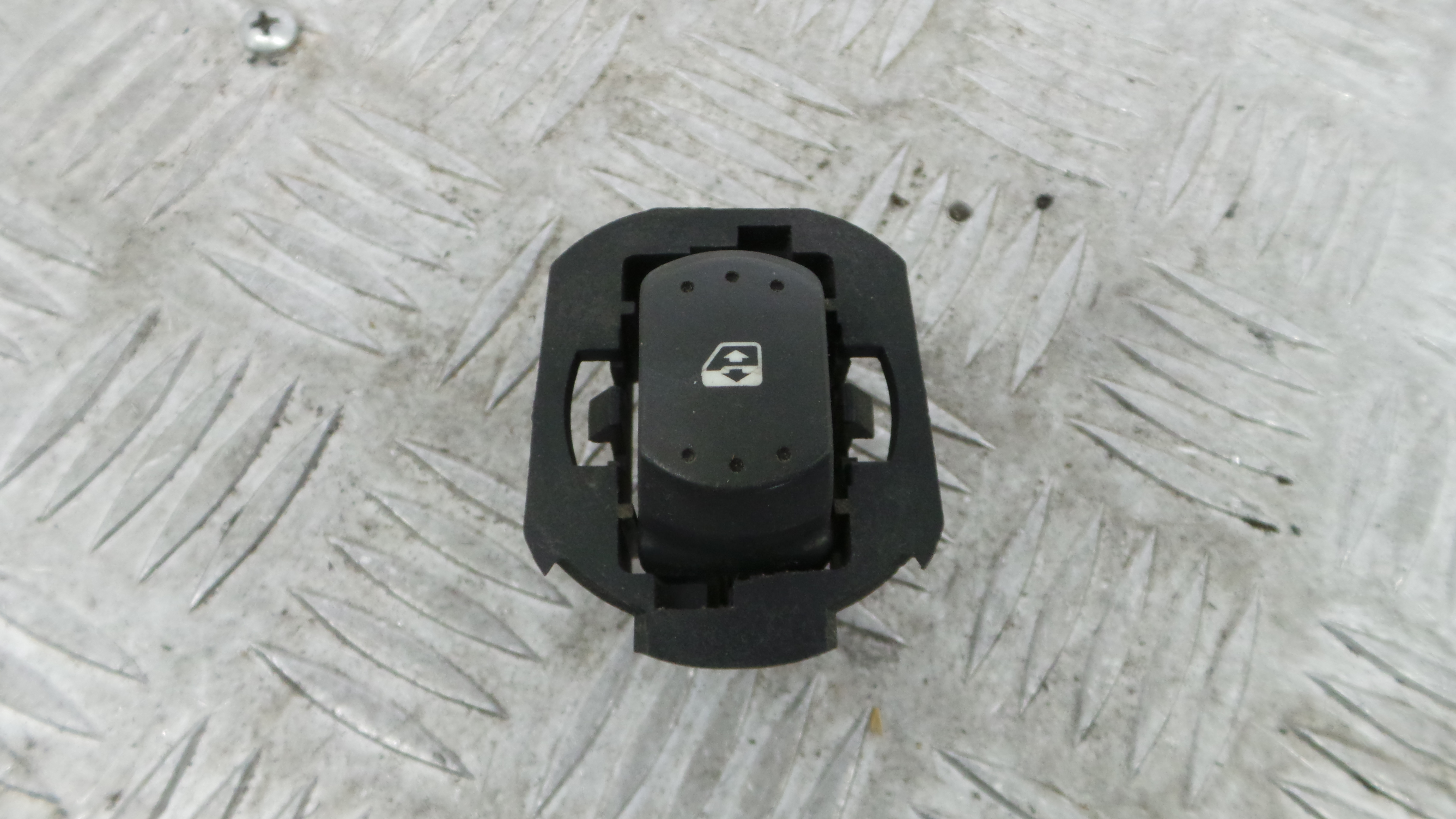 Interruptor / Comando Elevador Vidro Frente Dto   - RENAULT LAGUNA II (BG0/1_)-37041029