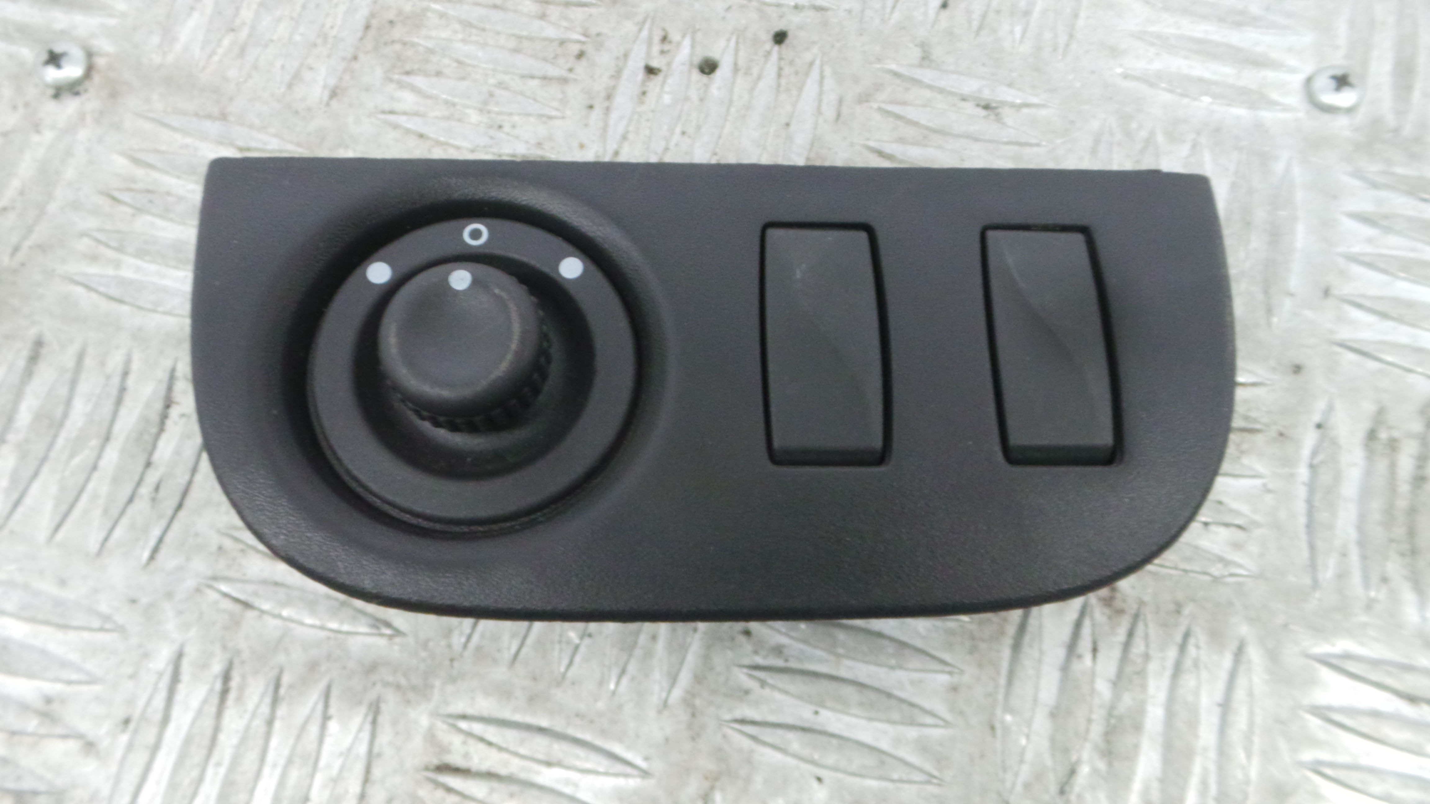 Comando Retrovisores 255704649R - DACIA SANDERO II-37041031