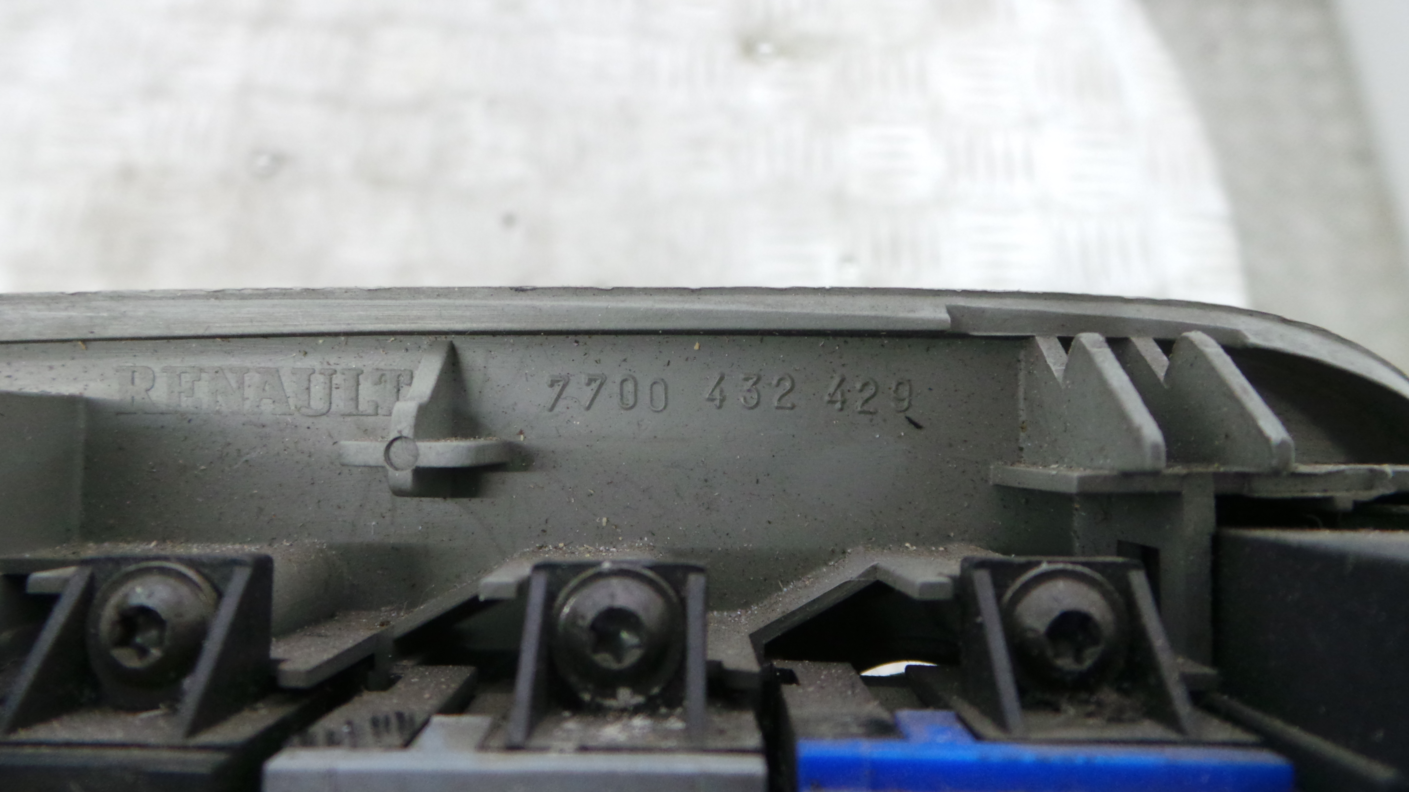 Interruptor / Comando Elevador Vidro Frente Esq  7700432429 - RENAULT MEGANE Scénic (JA0/1_)-37042140