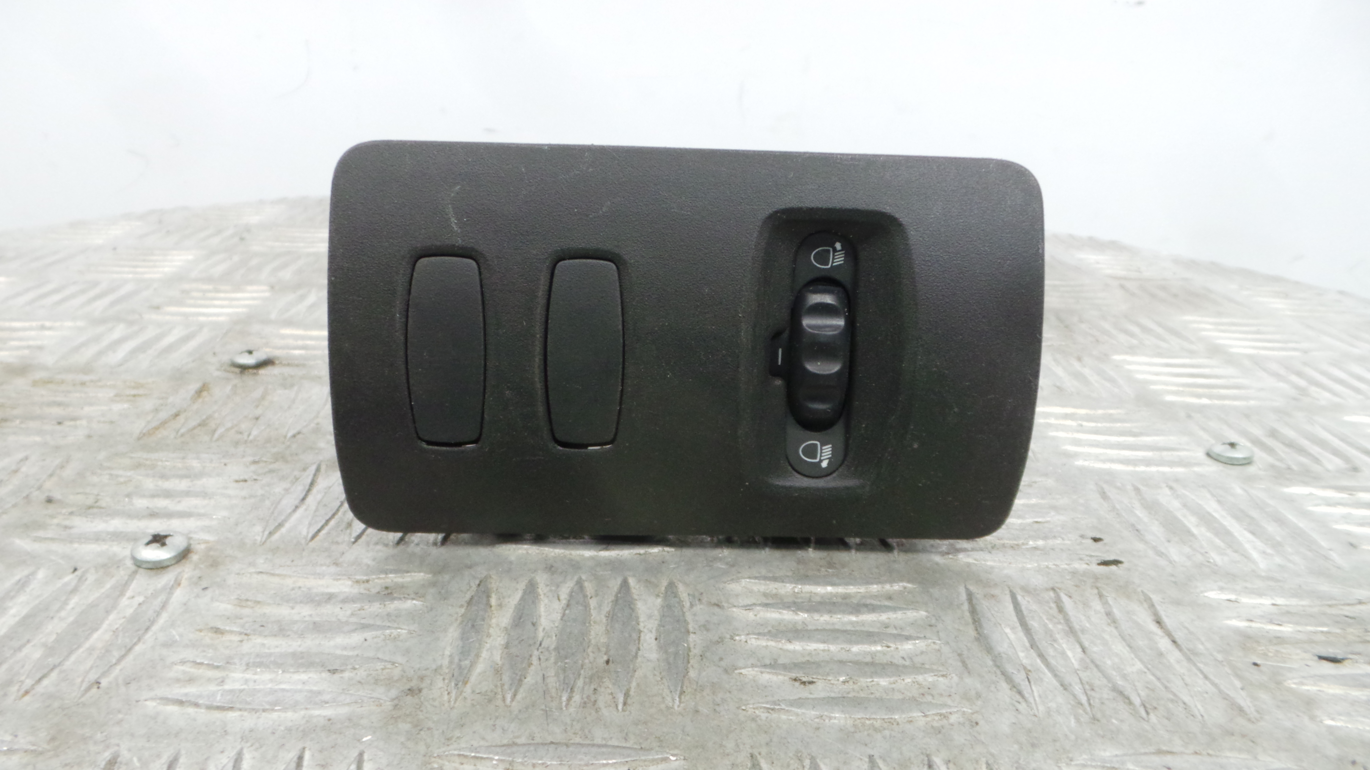 Comando de Regulação dos Faróis  8200379685 - RENAULT CLIO III (BR0/1, CR0/1)-37042150