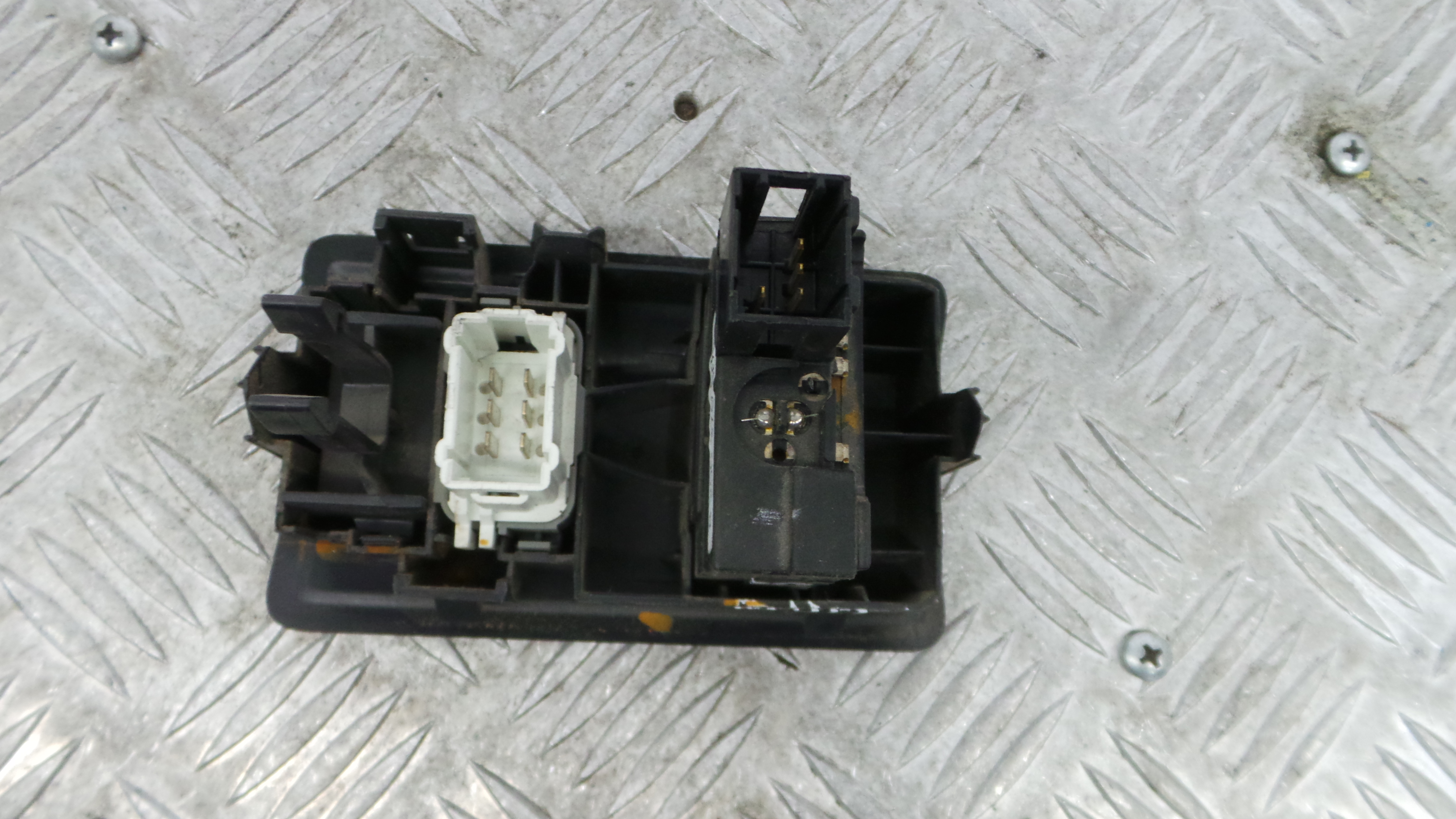 Comando de Regulação dos Faróis 8200475624 - RENAULT CLIO III (BR0/1, CR0/1)-37042191