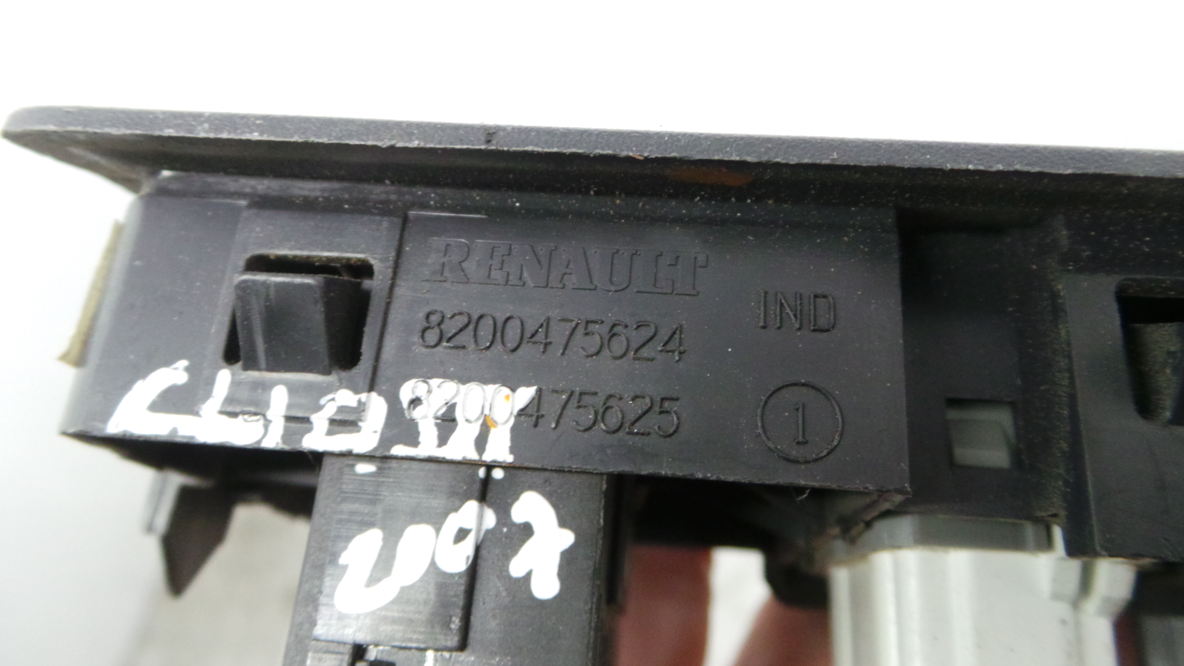 Comando de Regulação dos Faróis 8200475624 - RENAULT CLIO III (BR0/1, CR0/1)-37042191