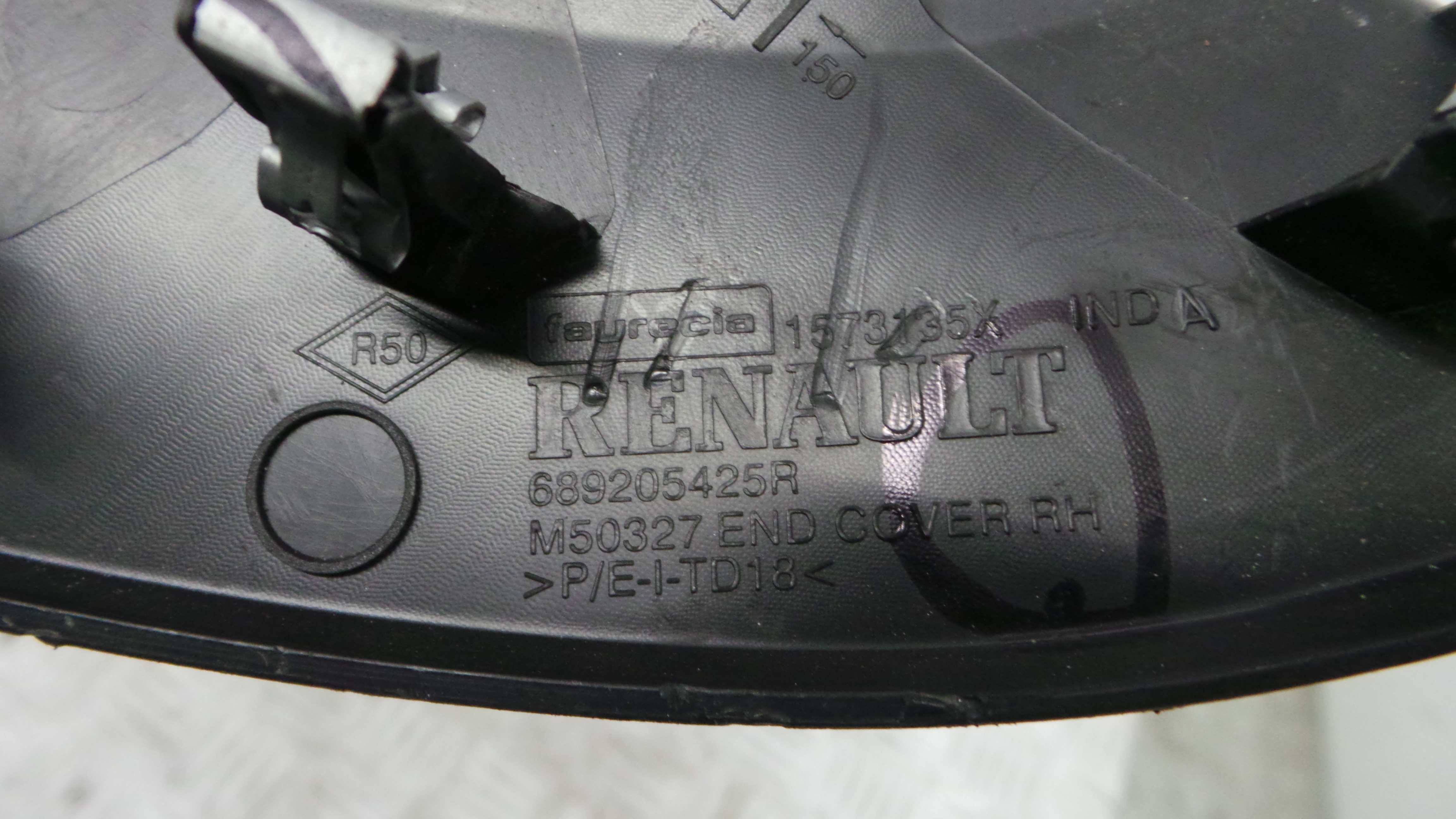 Botão Airbag Passageiro 689205425R - RENAULT MEGANE IV Hatchback (B9A/M/N_)-37042214