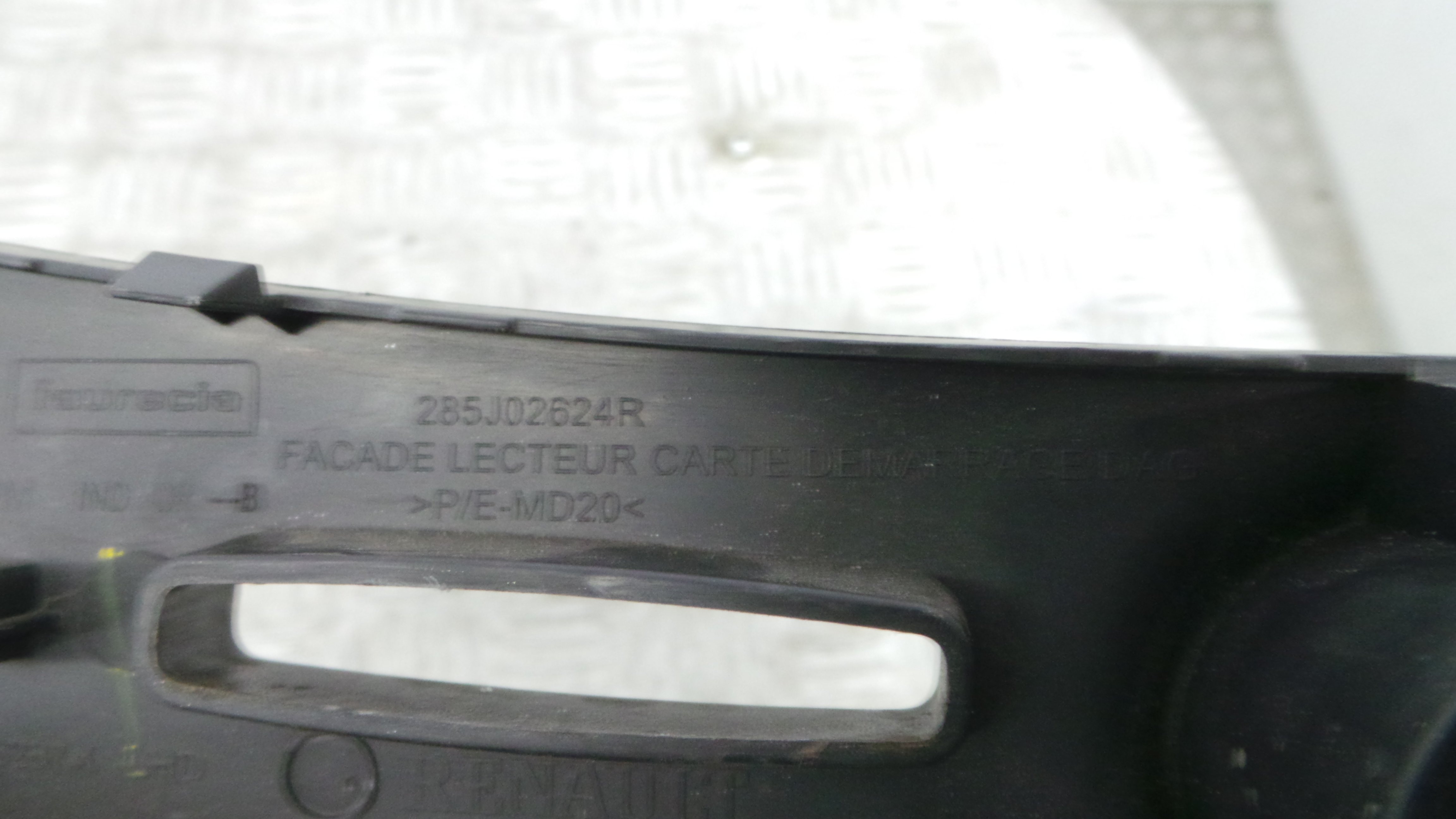 Botão Start/Stop 285J02624R - RENAULT CLIO IV (BH_)-37042223