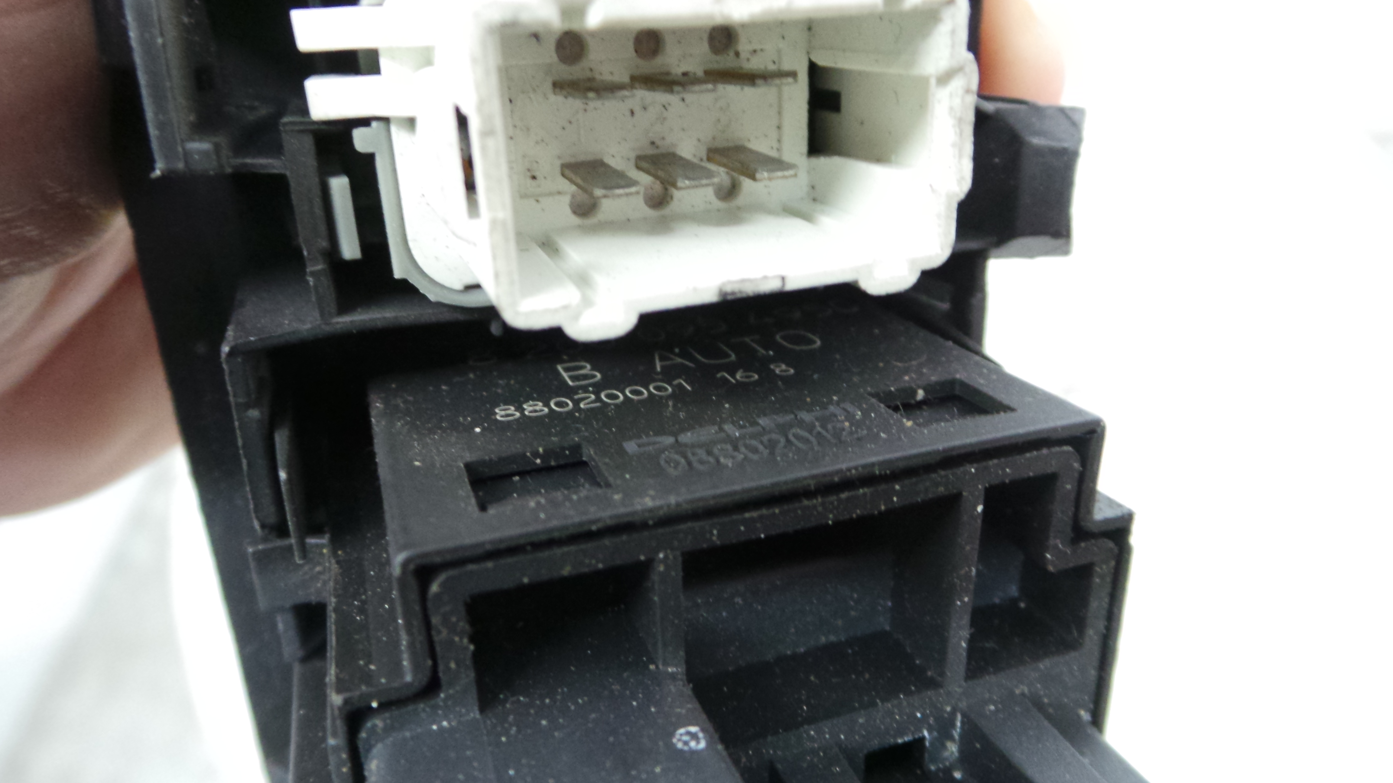 Comando de Regulação dos Faróis  8200407756 - RENAULT CLIO III (BR0/1, CR0/1)-37042502