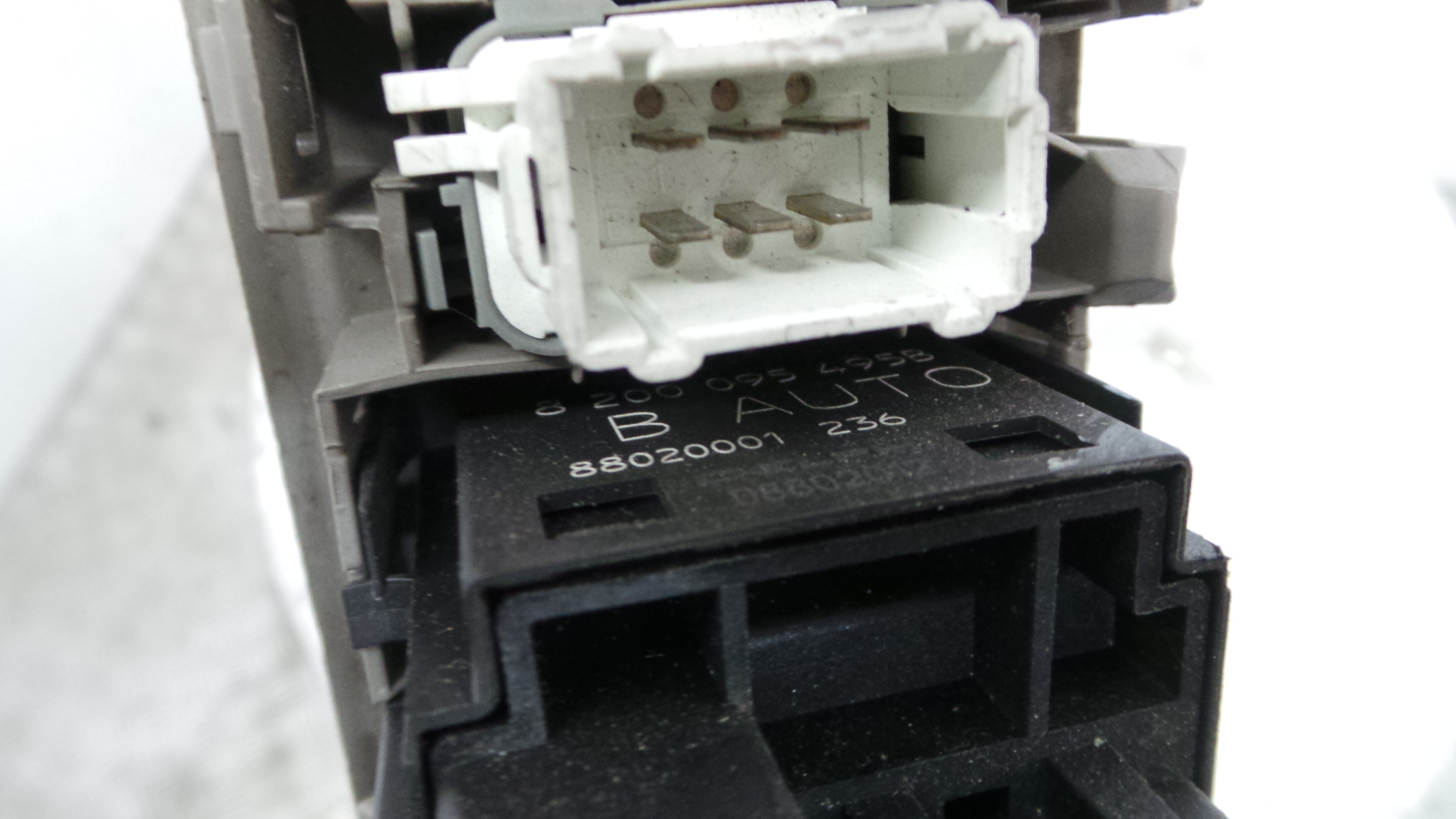 Comando de Regulação dos Faróis  8200407756 - RENAULT CLIO III (BR0/1, CR0/1)-37042512