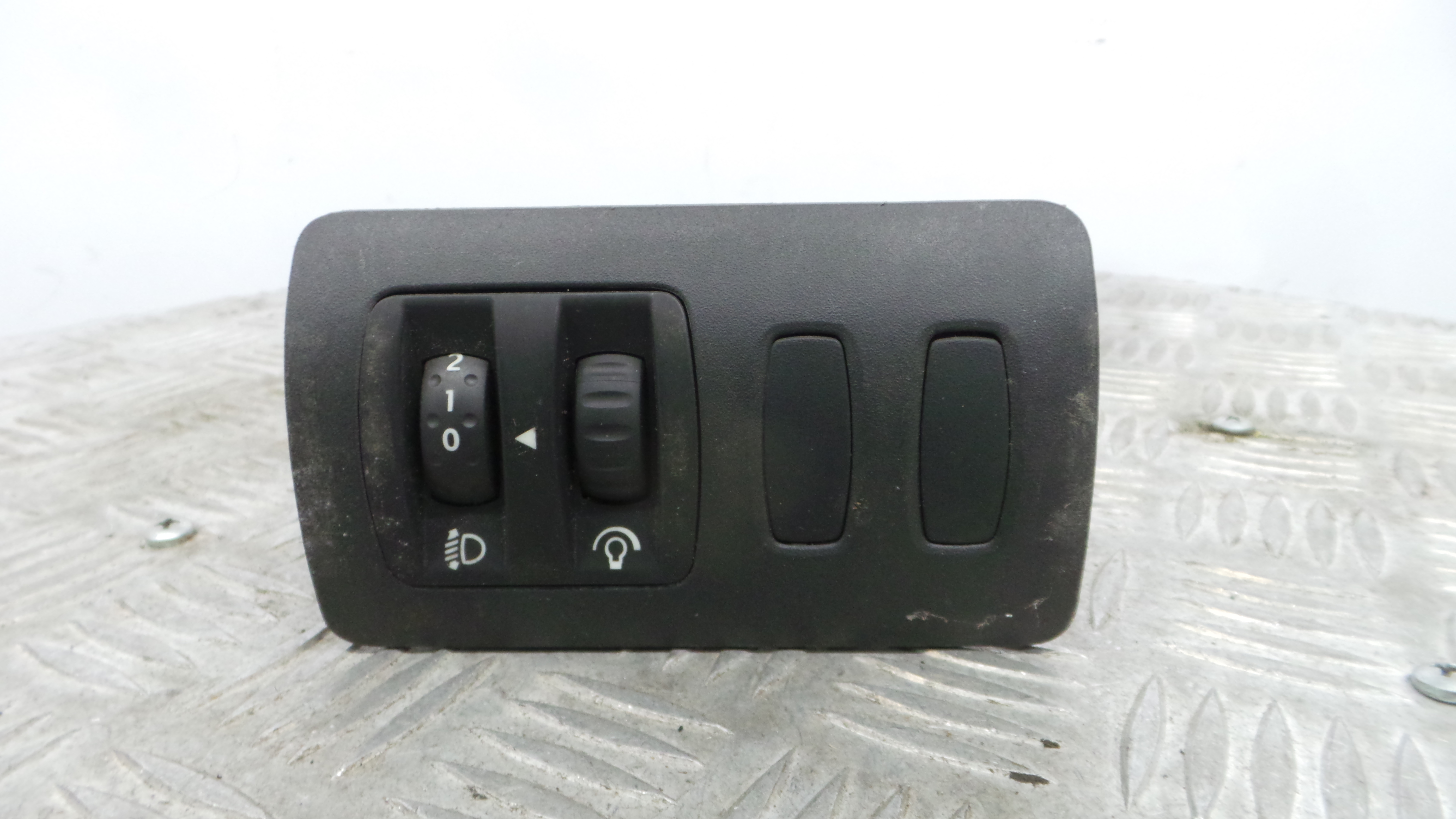 Comando de Regulação dos Faróis  8200407756 - RENAULT CLIO III (BR0/1, CR0/1)-37042520