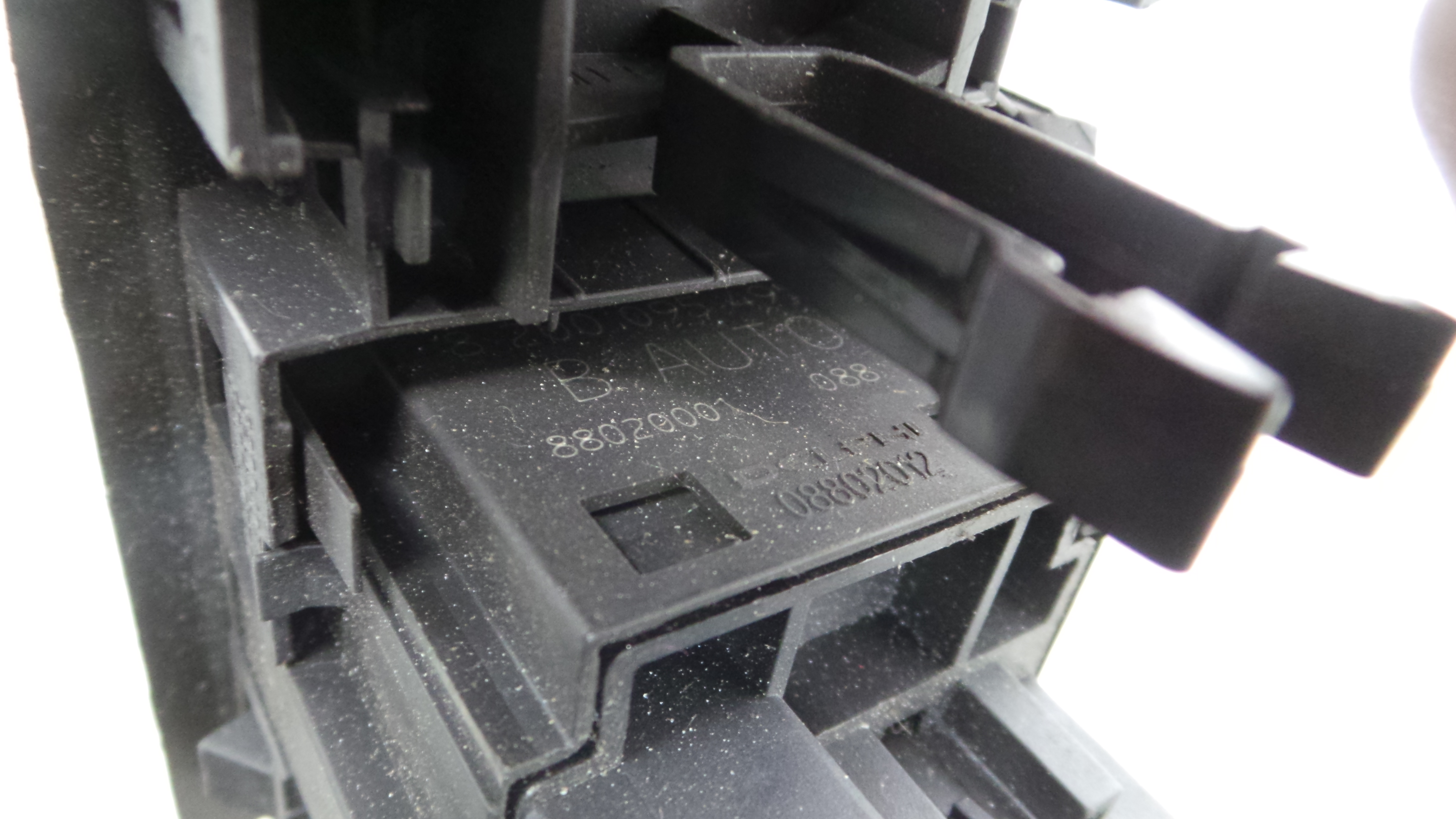 Comando de Regulação dos Faróis  8200407756 - RENAULT CLIO III (BR0/1, CR0/1)-37042520